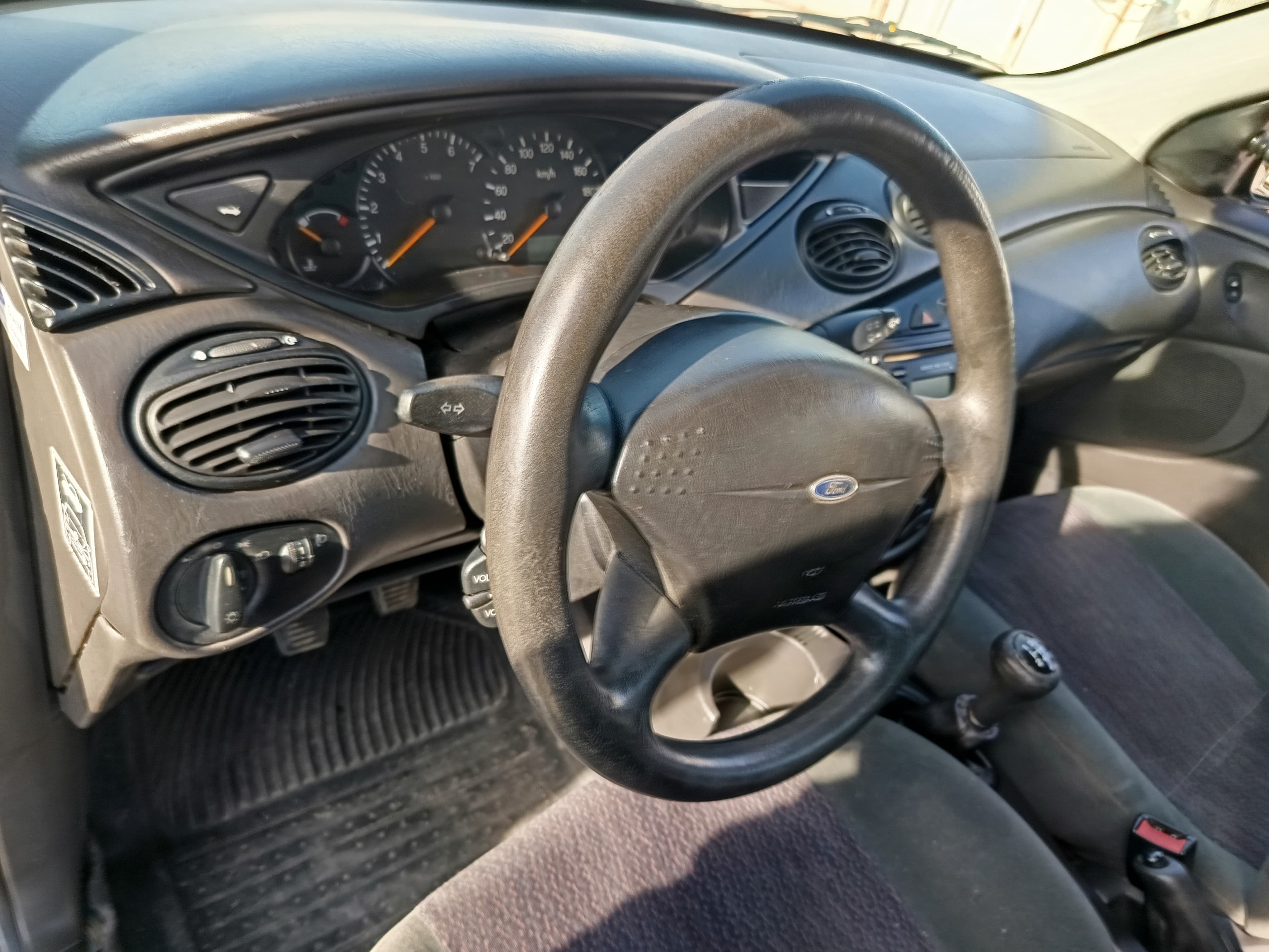 Ford Focus · Ano 2000 — image 35