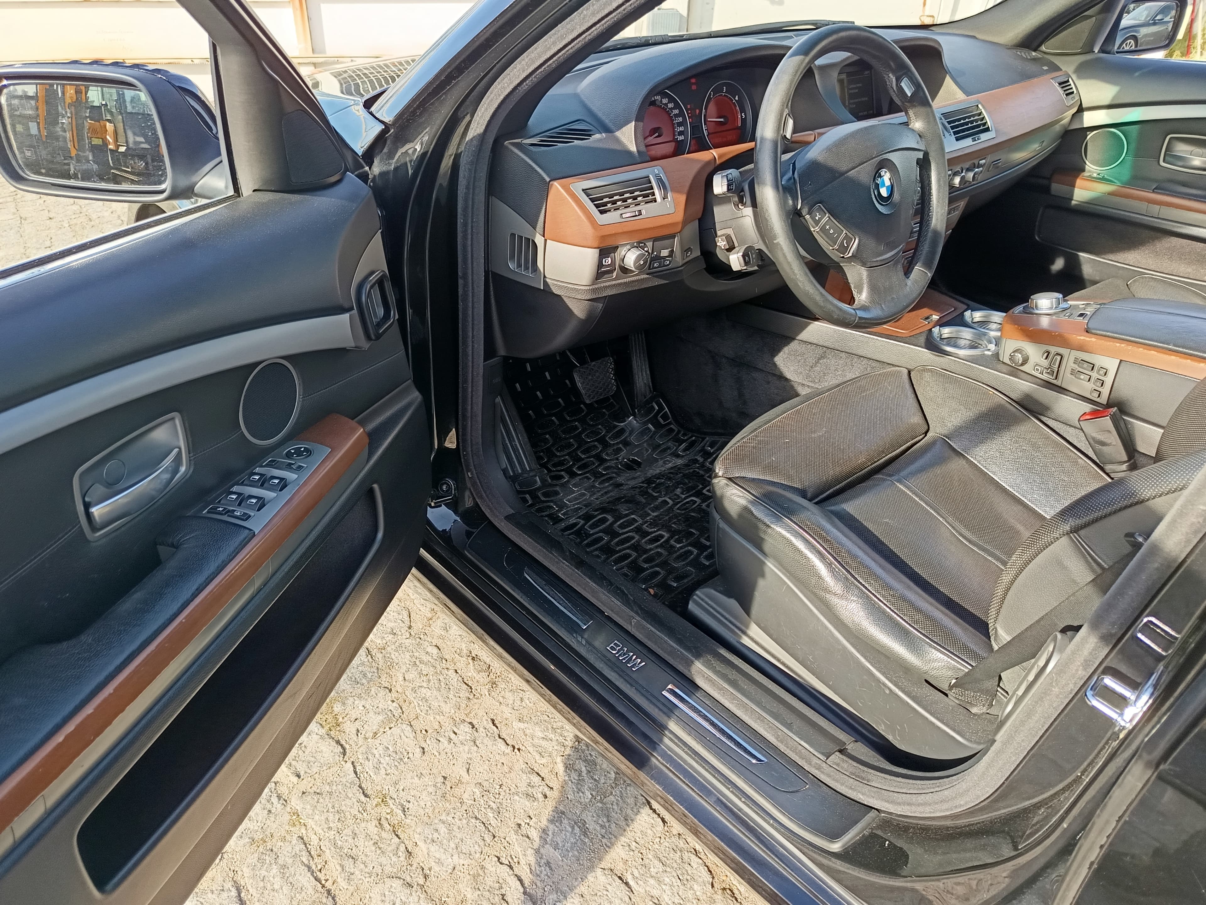 BMW 730d · Ano 2007 — imagem 37