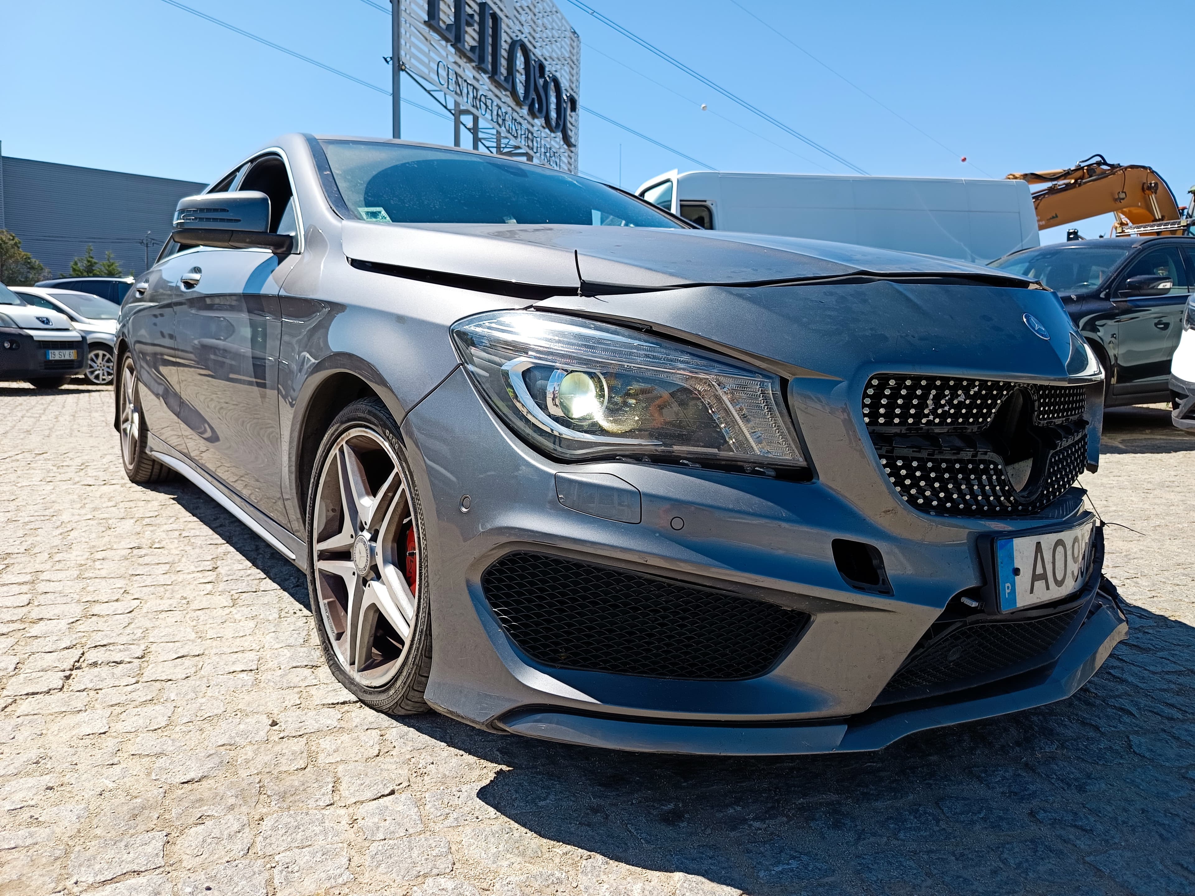 Mercedes-Benz CLA 200 CDI  · Ano 2016 — imagem 3