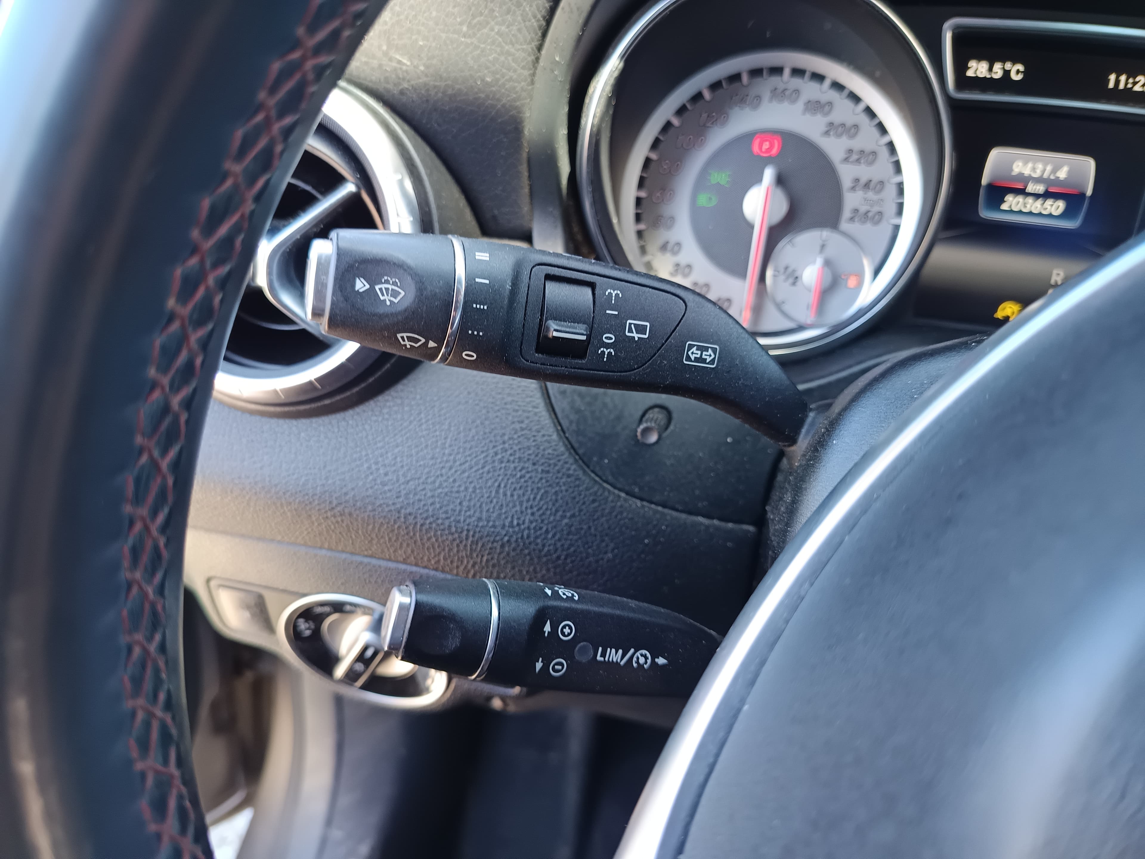 Mercedes-Benz CLA 200 CDI  · Ano 2016 — imagem 47