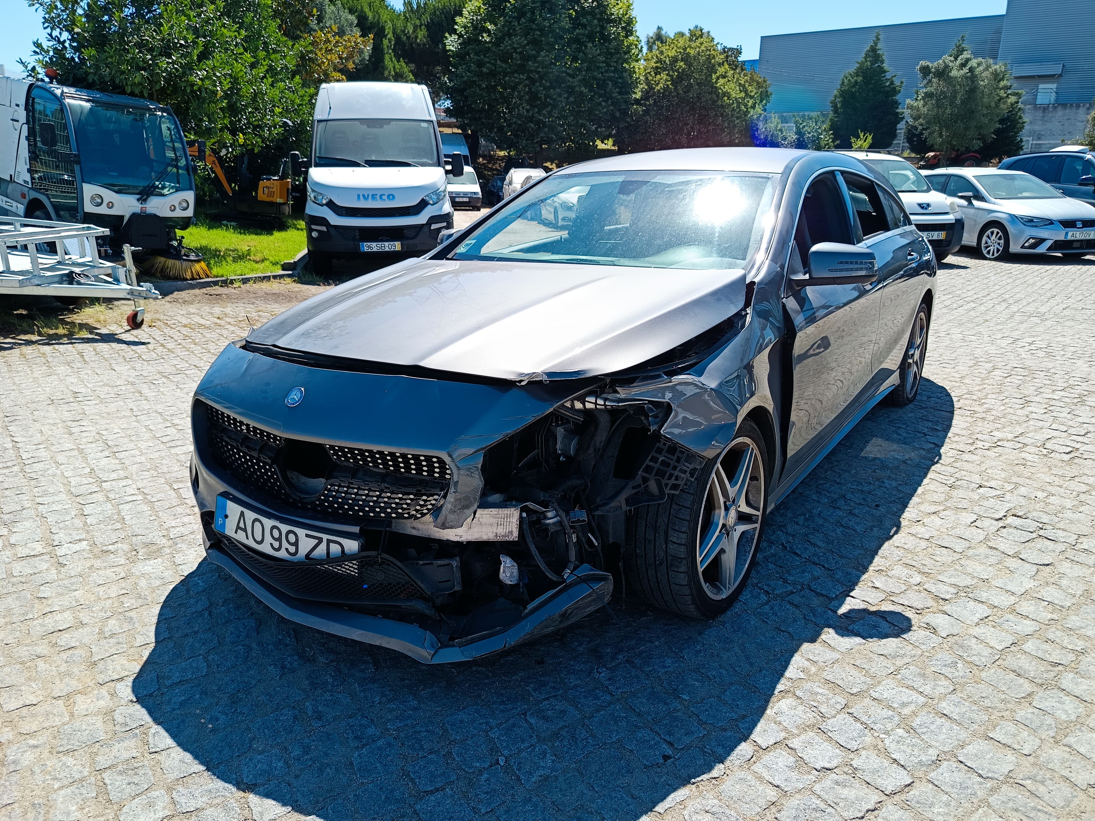 Mercedes-Benz CLA 200 CDI  · Ano 2016 — imagem 1