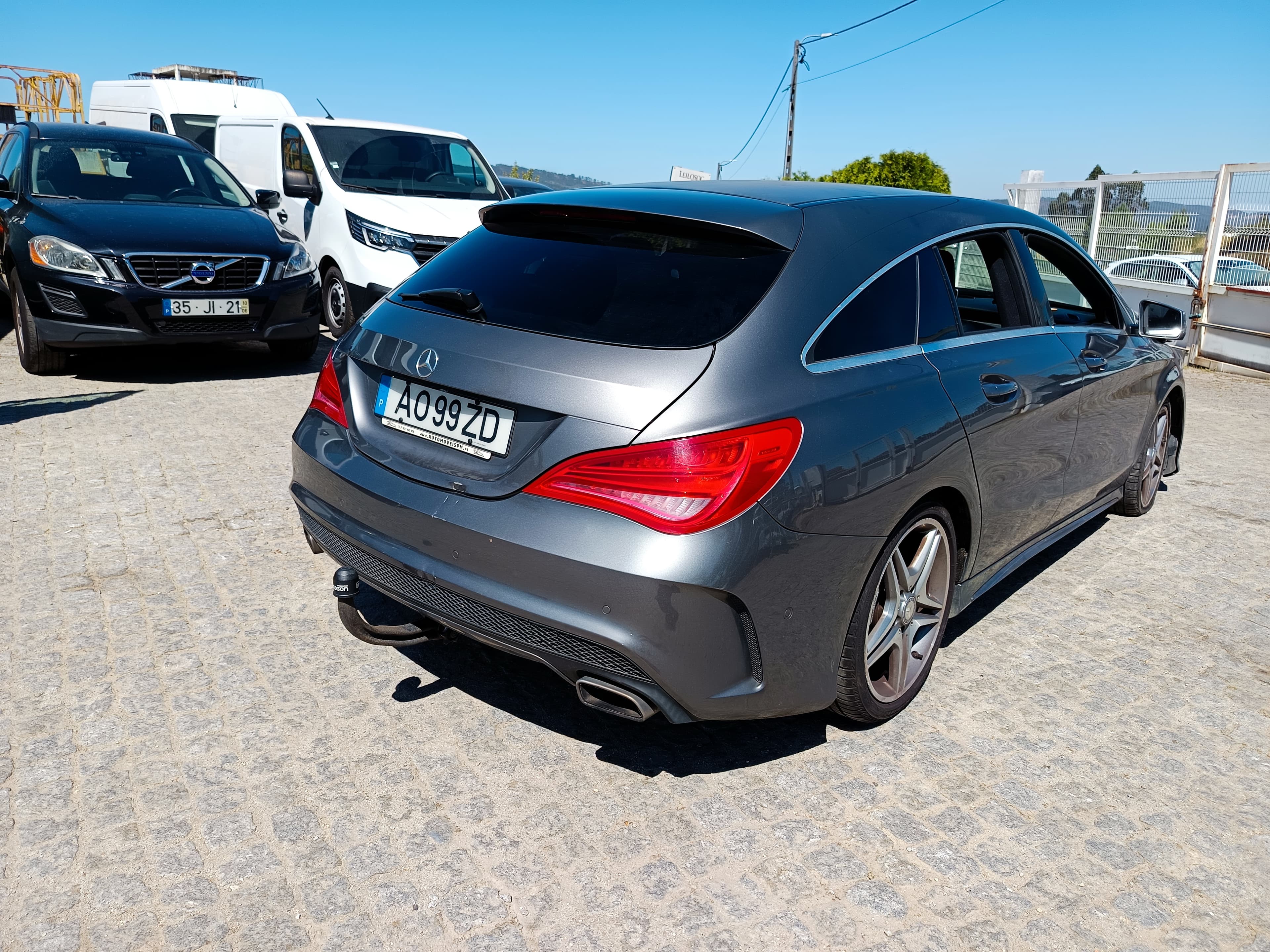 Mercedes-Benz CLA 200 CDI  · Ano 2016 — imagem 4