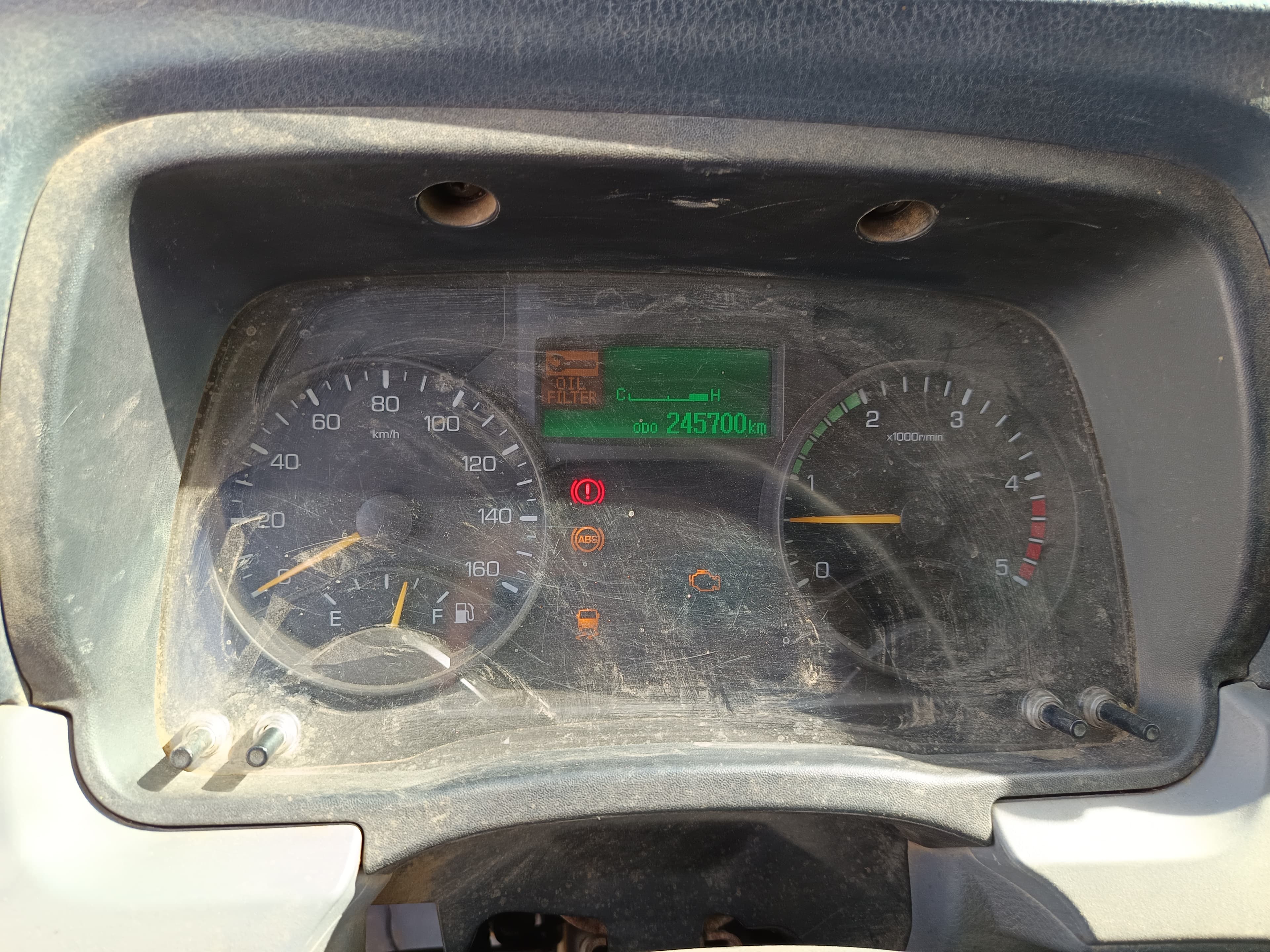 Mitsubishi Fuso · Ano 2015 — imagem 34