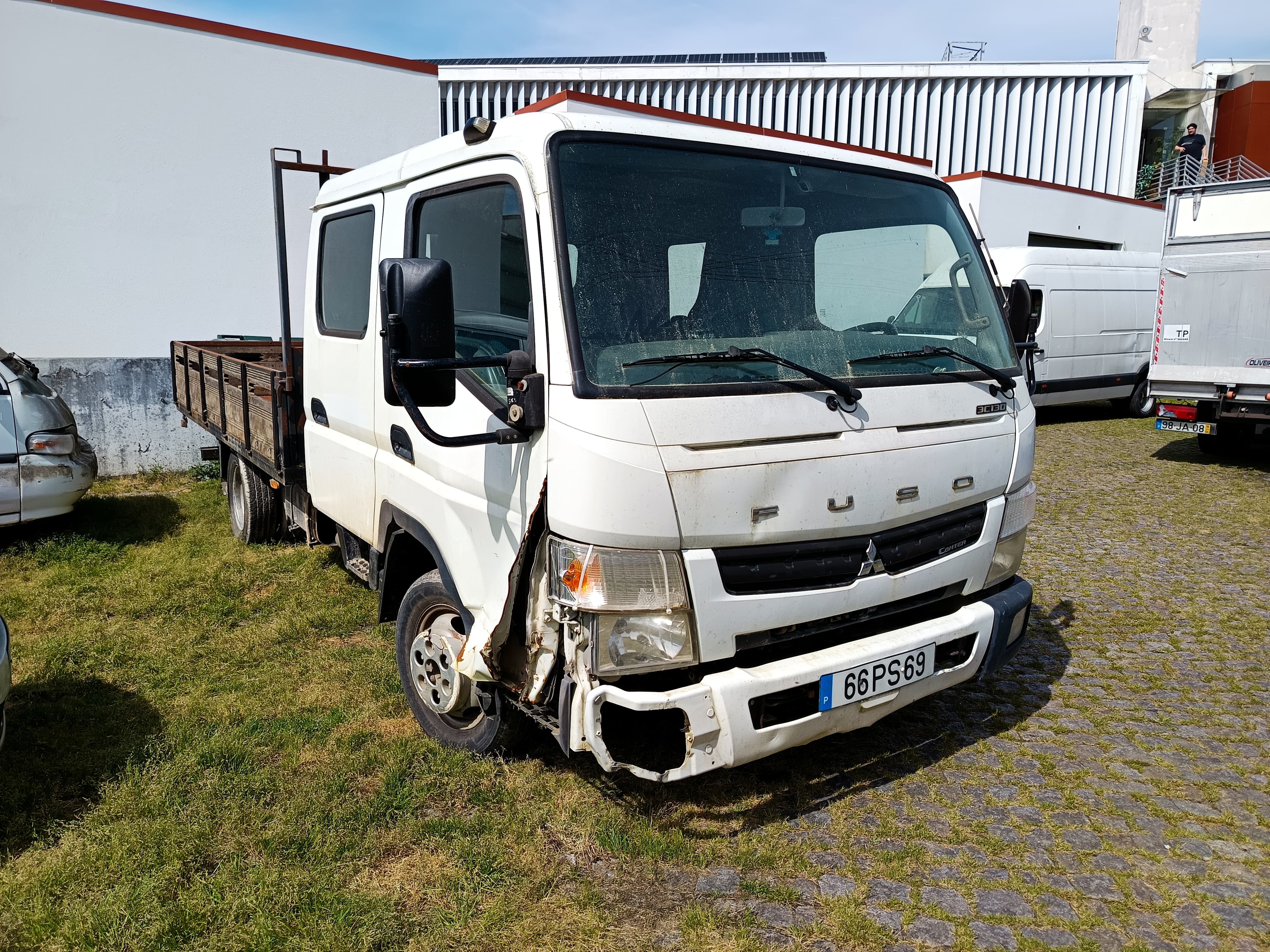 Mitsubishi Fuso · Ano 2015 — imagem 3
