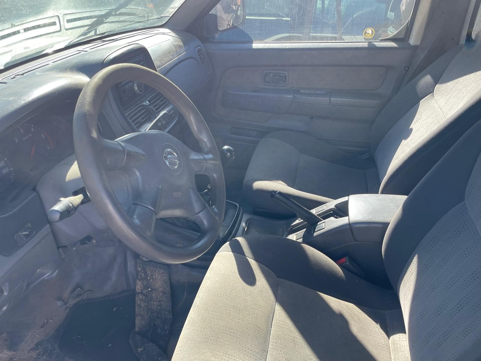 Nissan Pick Up · Ano 2010 — imagem 8