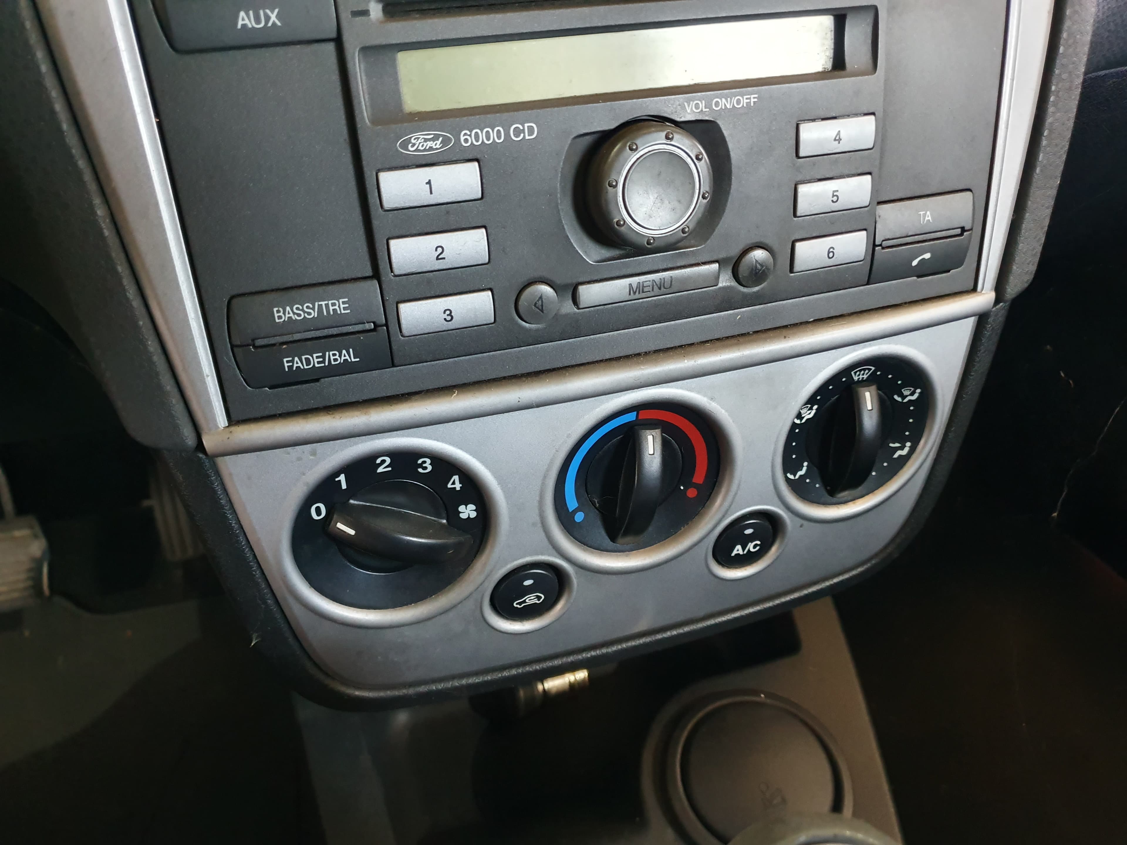 Ford Fiesta · Ano 2008 — imagem 37