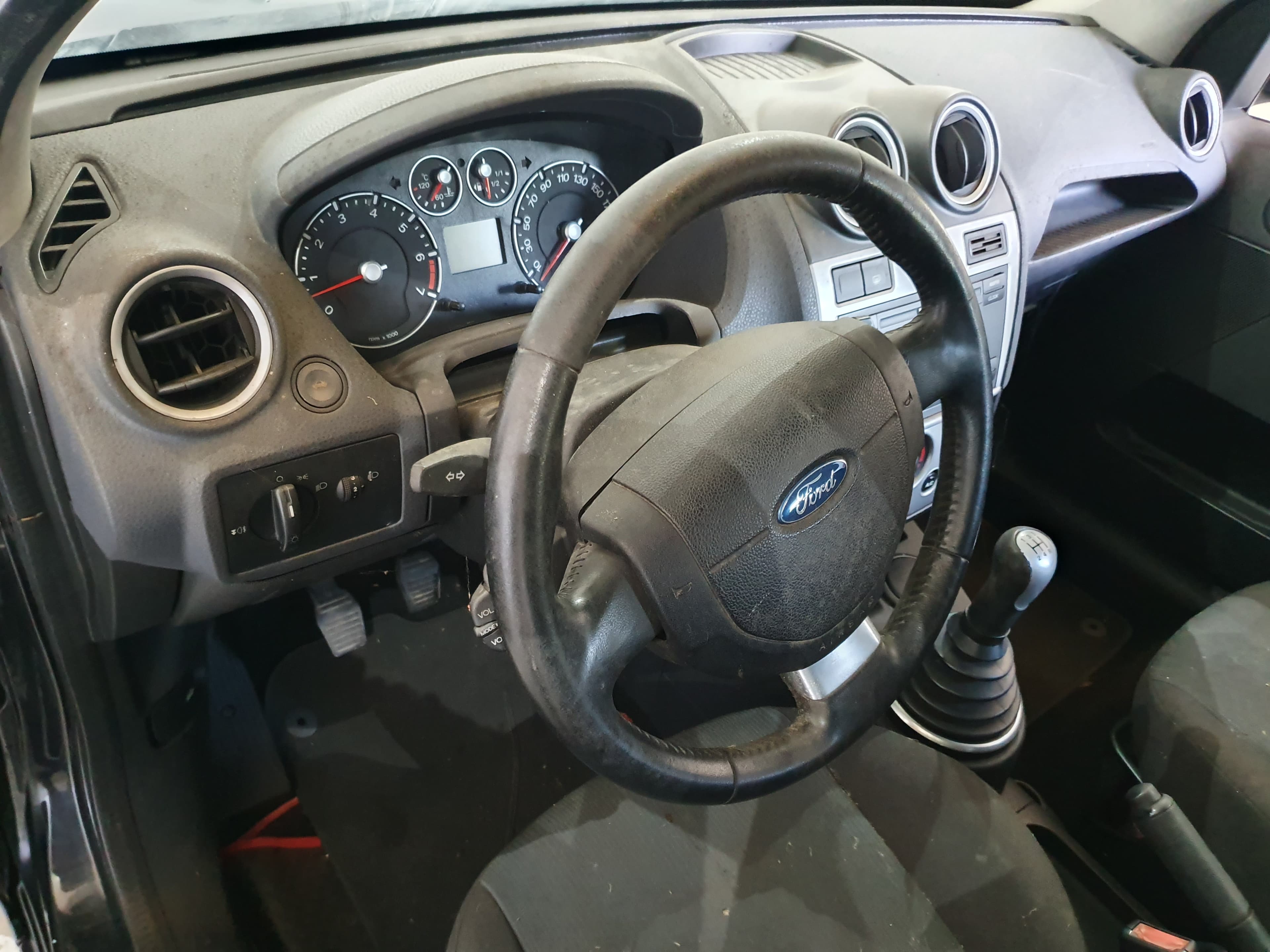 Ford Fiesta · Ano 2008 — imagem 34