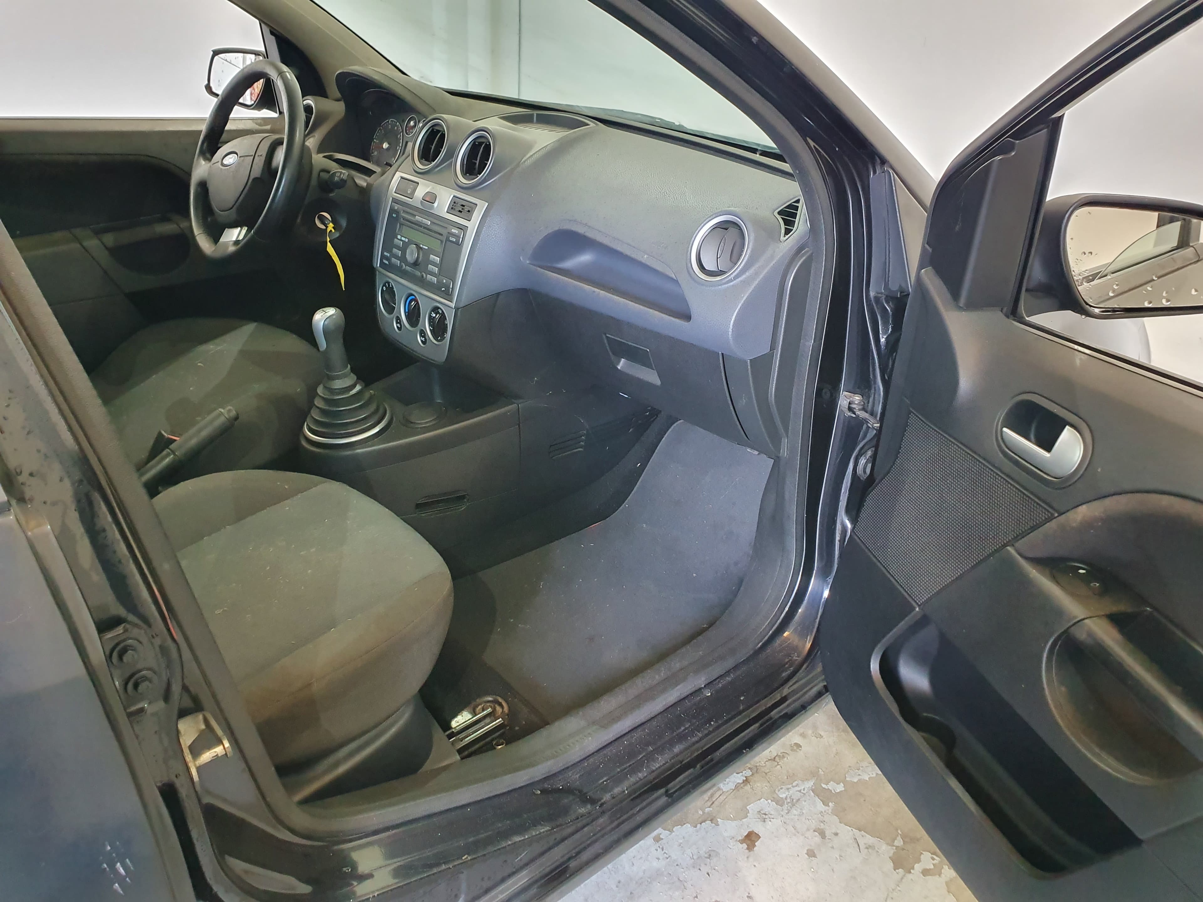 Ford Fiesta · Ano 2008 — imagem 23