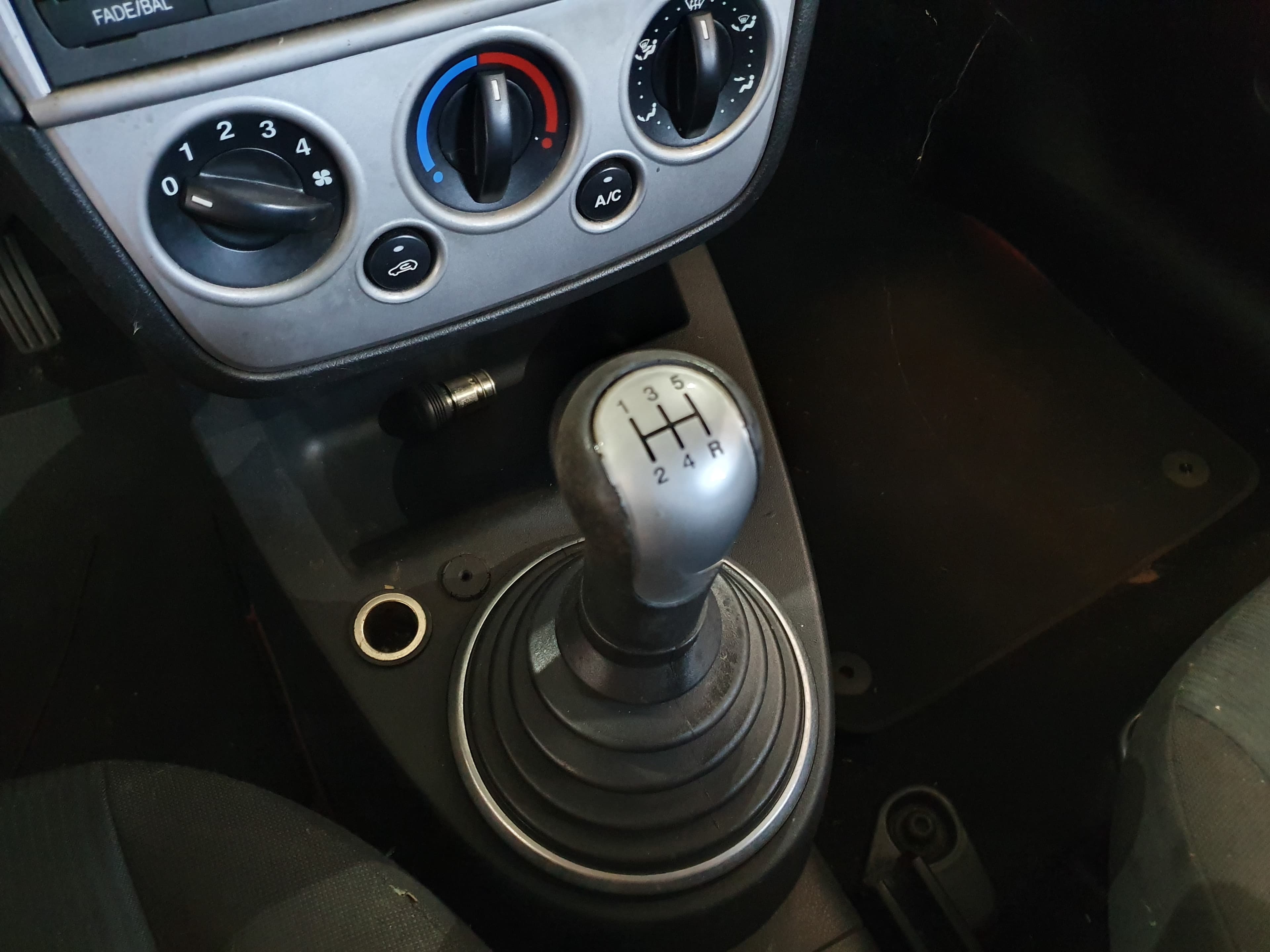Ford Fiesta · Ano 2008 — imagem 38