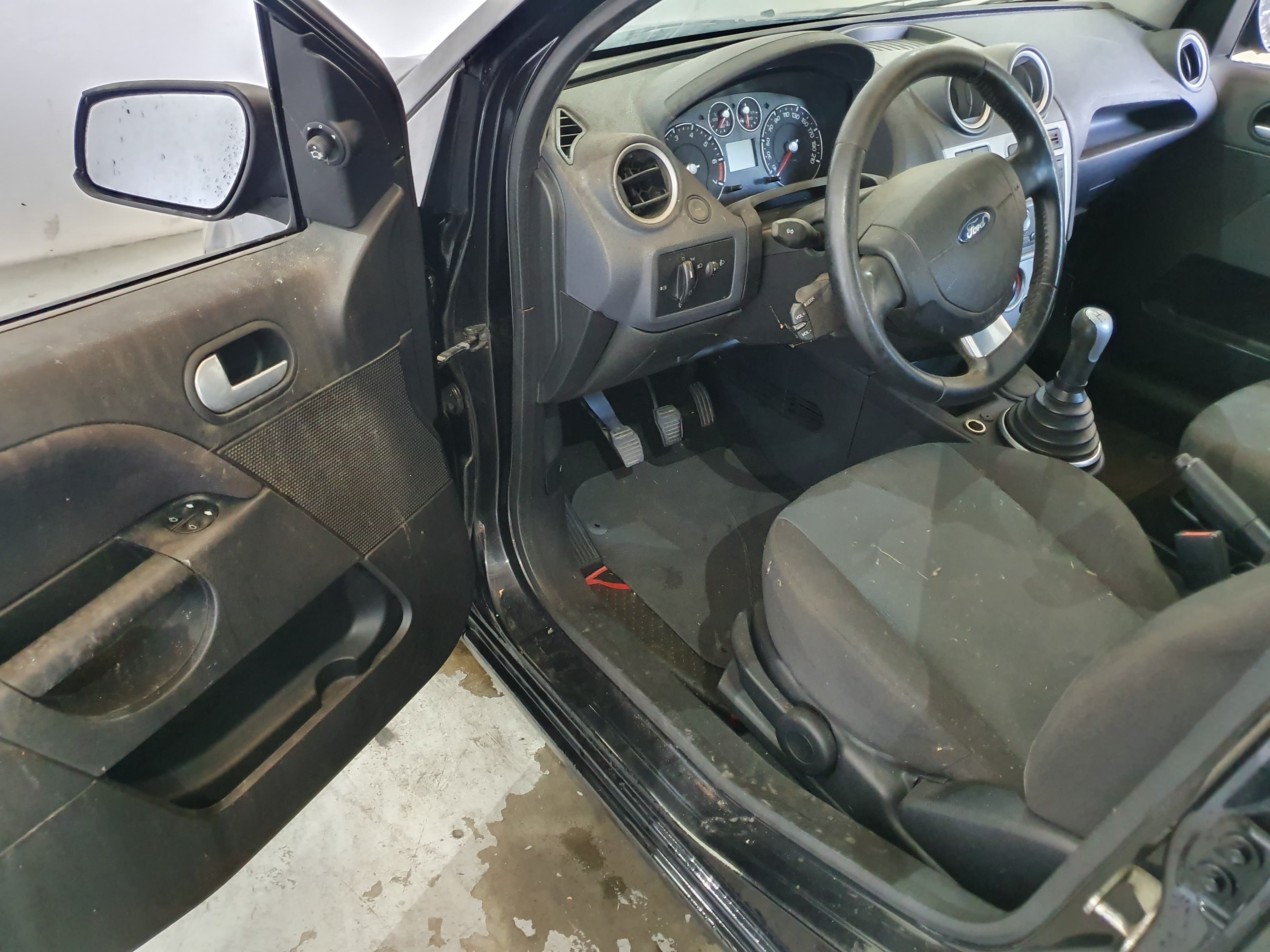 Ford Fiesta · Ano 2008 — imagem 30