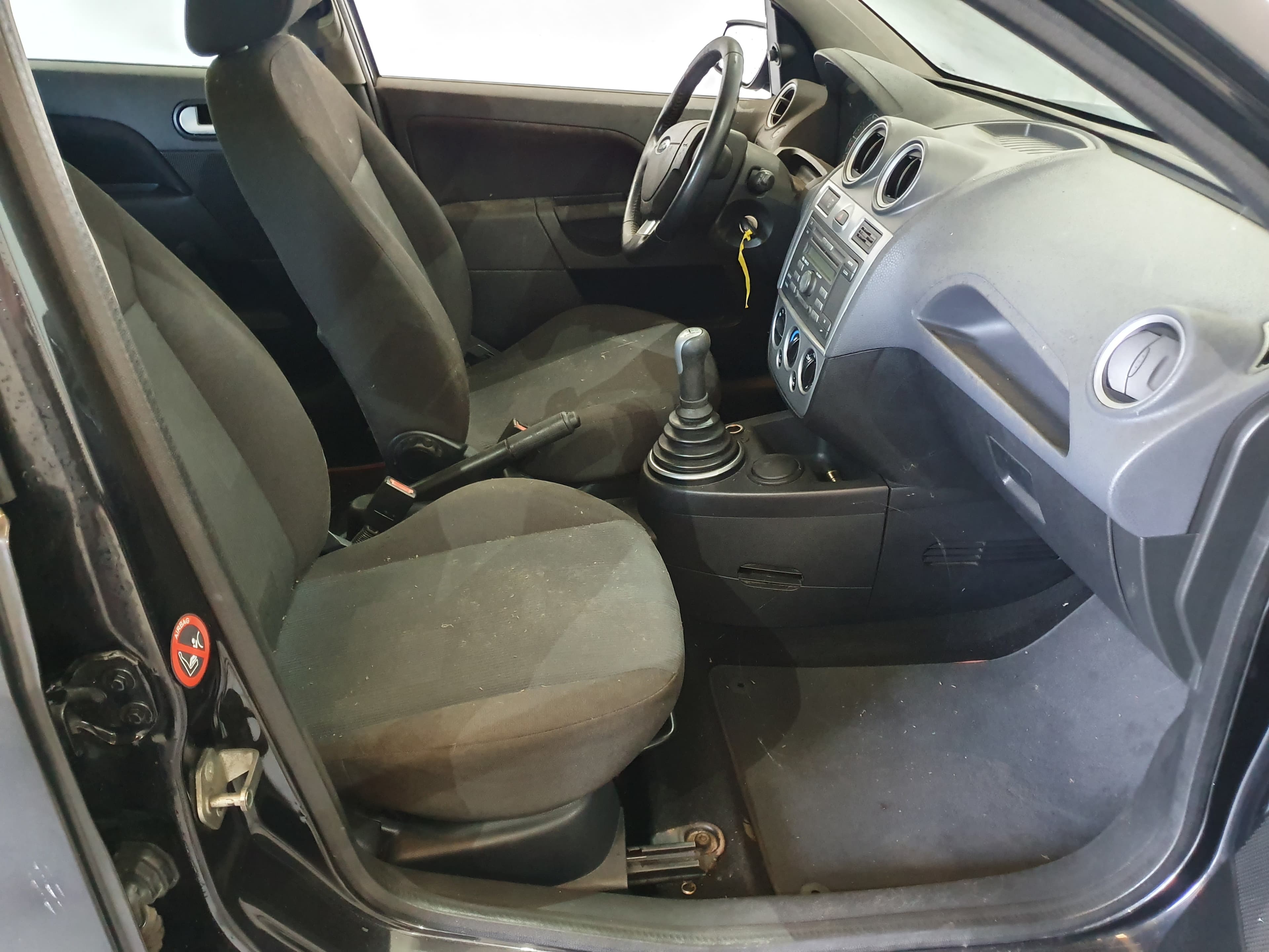 Ford Fiesta · Ano 2008 — imagem 25