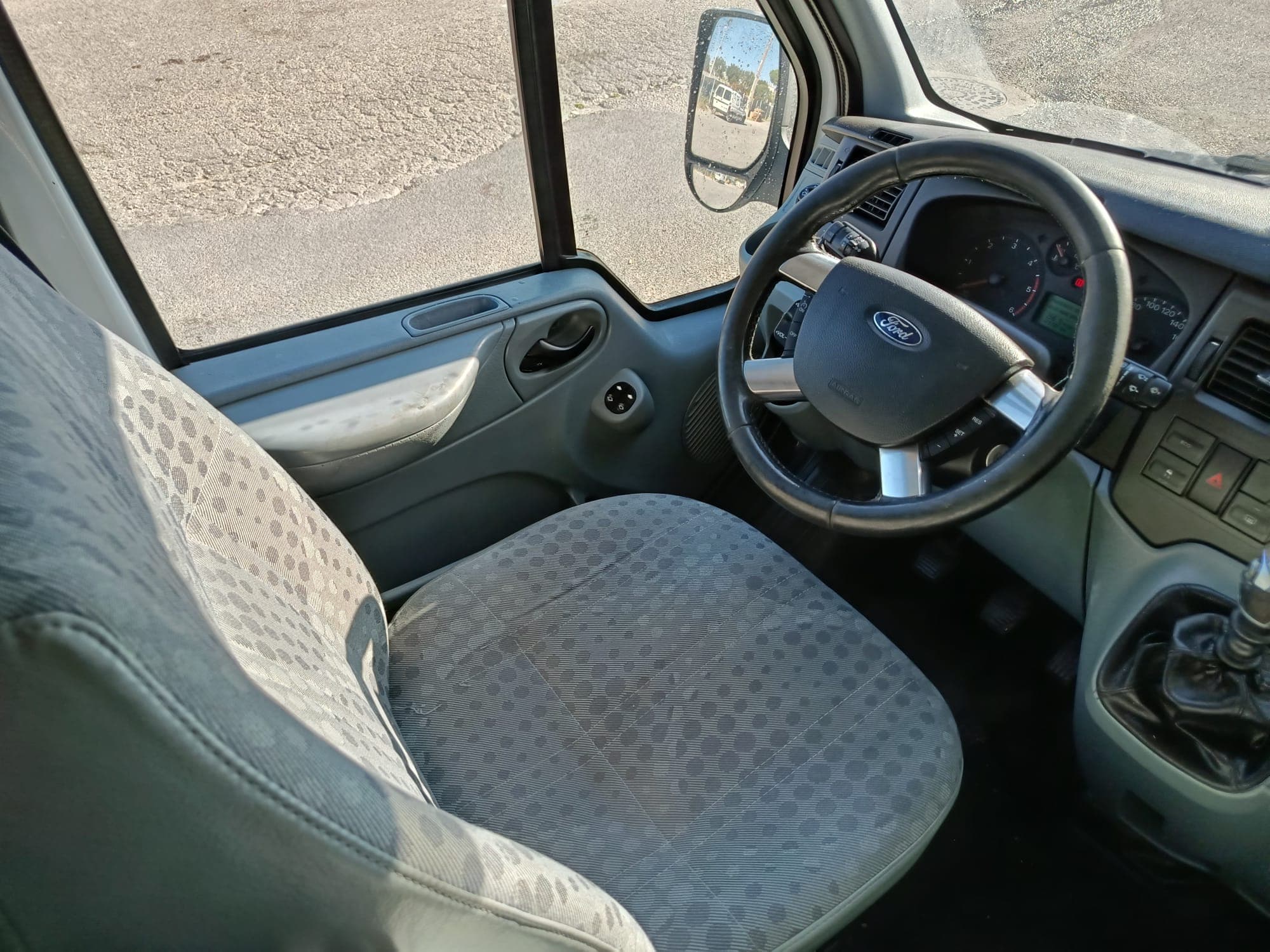 Ford Transit 2.2 TDCI · Ano 2013 — imagem 17