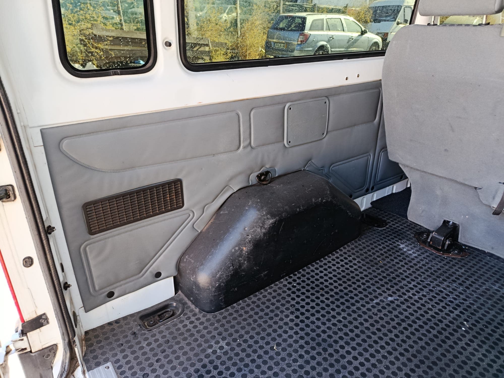 Ford Transit 2.2 TDCI · Ano 2013 — imagem 9