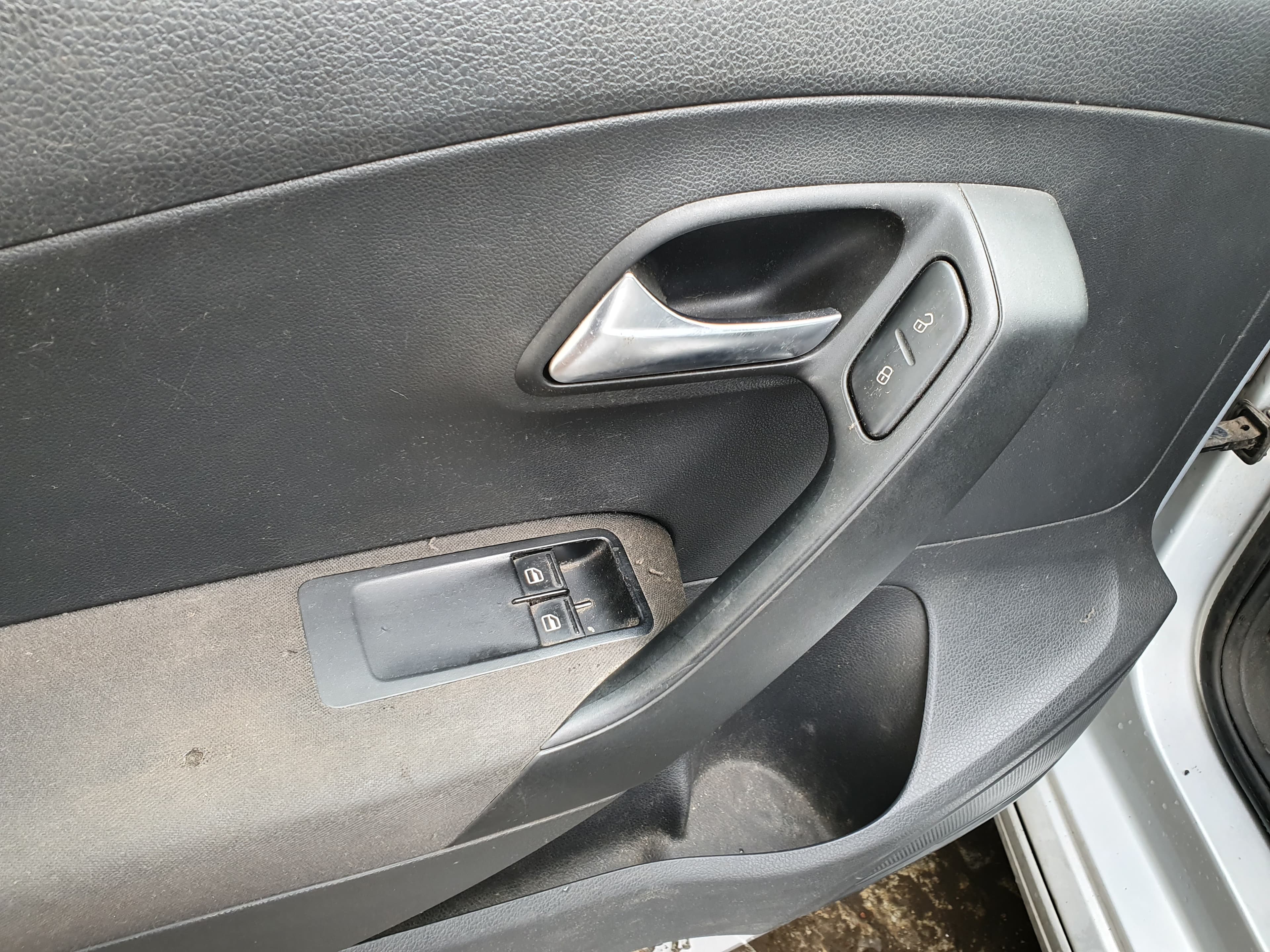 Volkswagen Polo · Ano 2012 — imagem 25