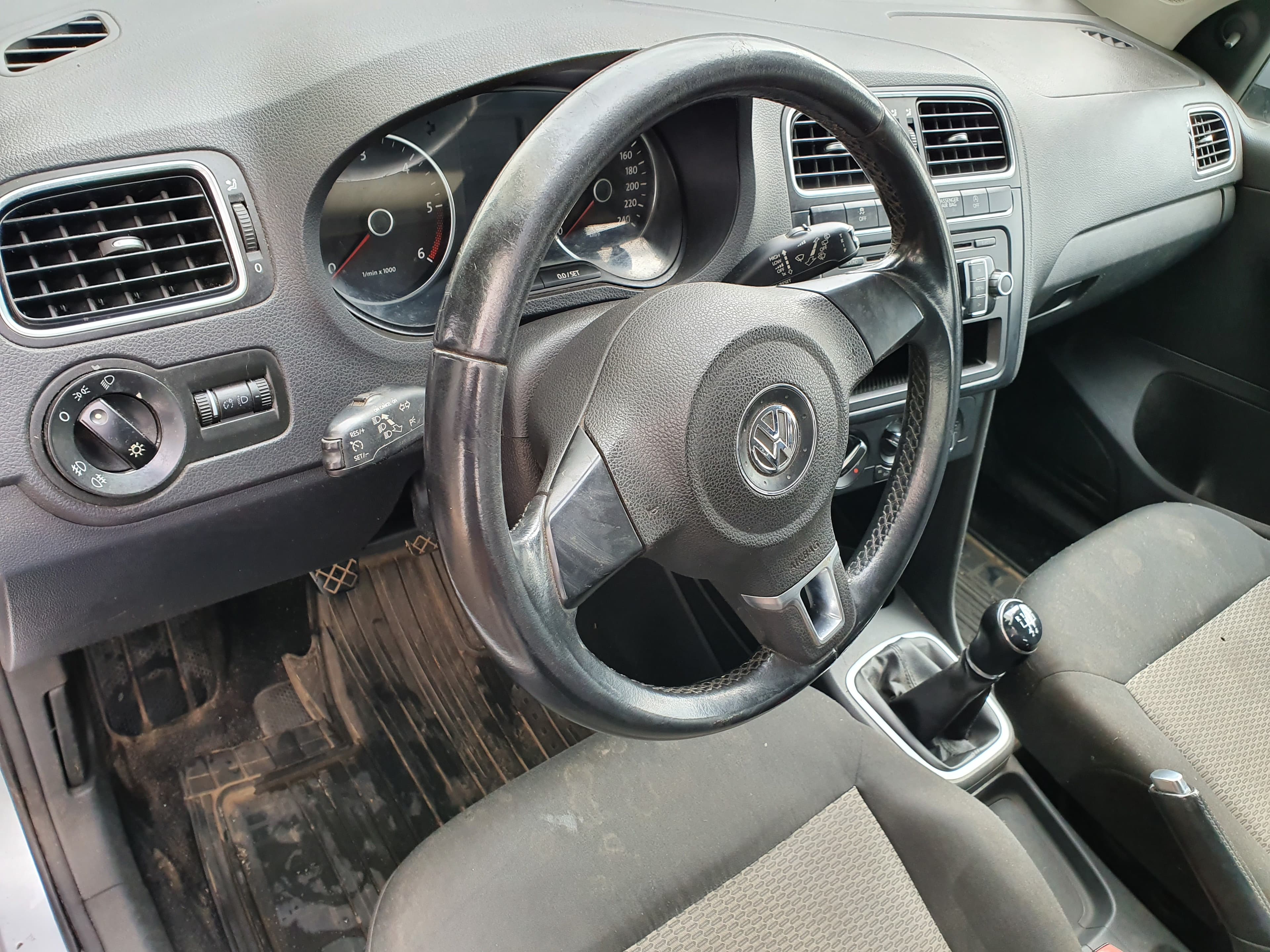Volkswagen Polo · Ano 2012 — imagem 29