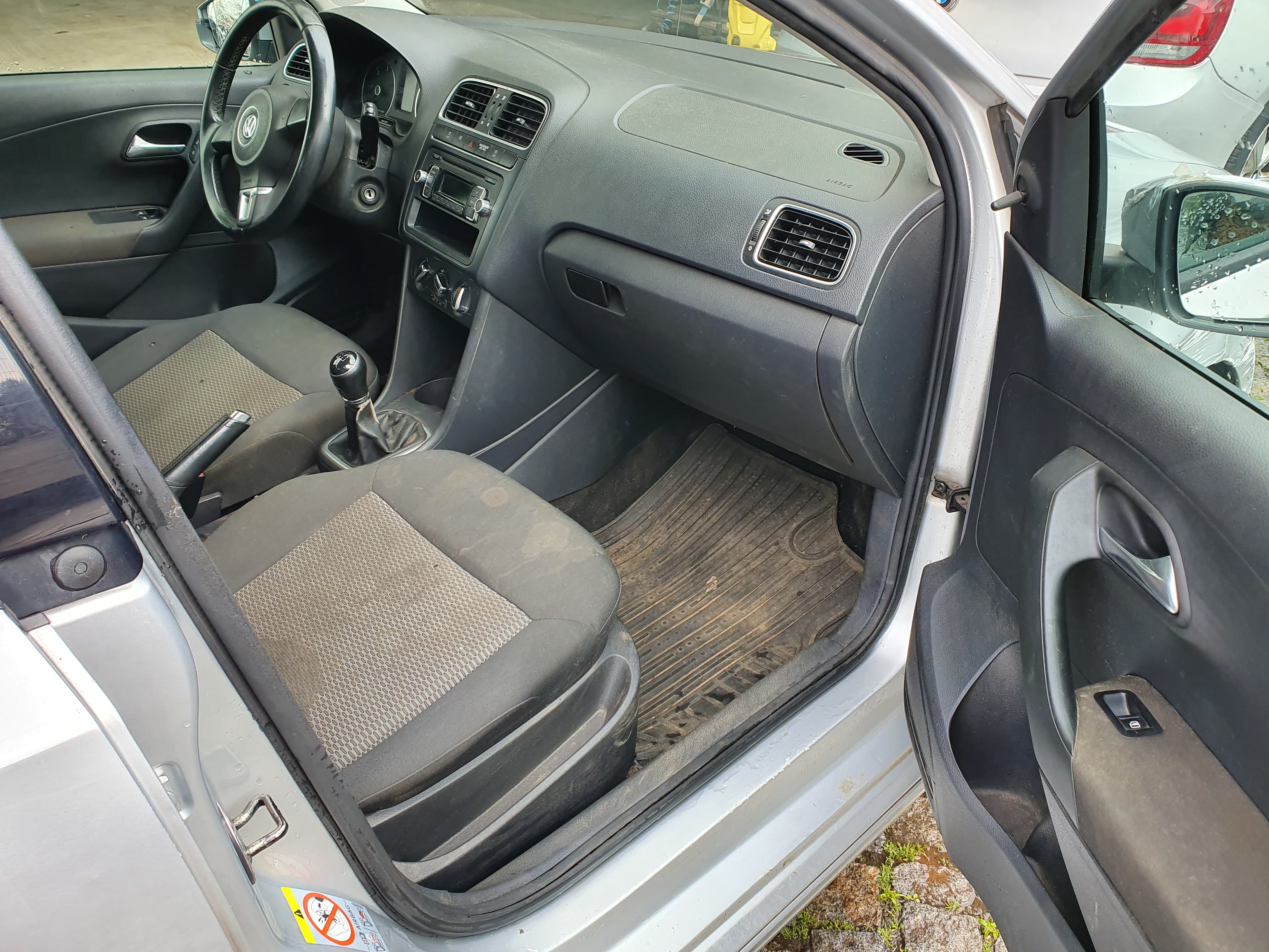 Volkswagen Polo · Ano 2012 — imagem 18