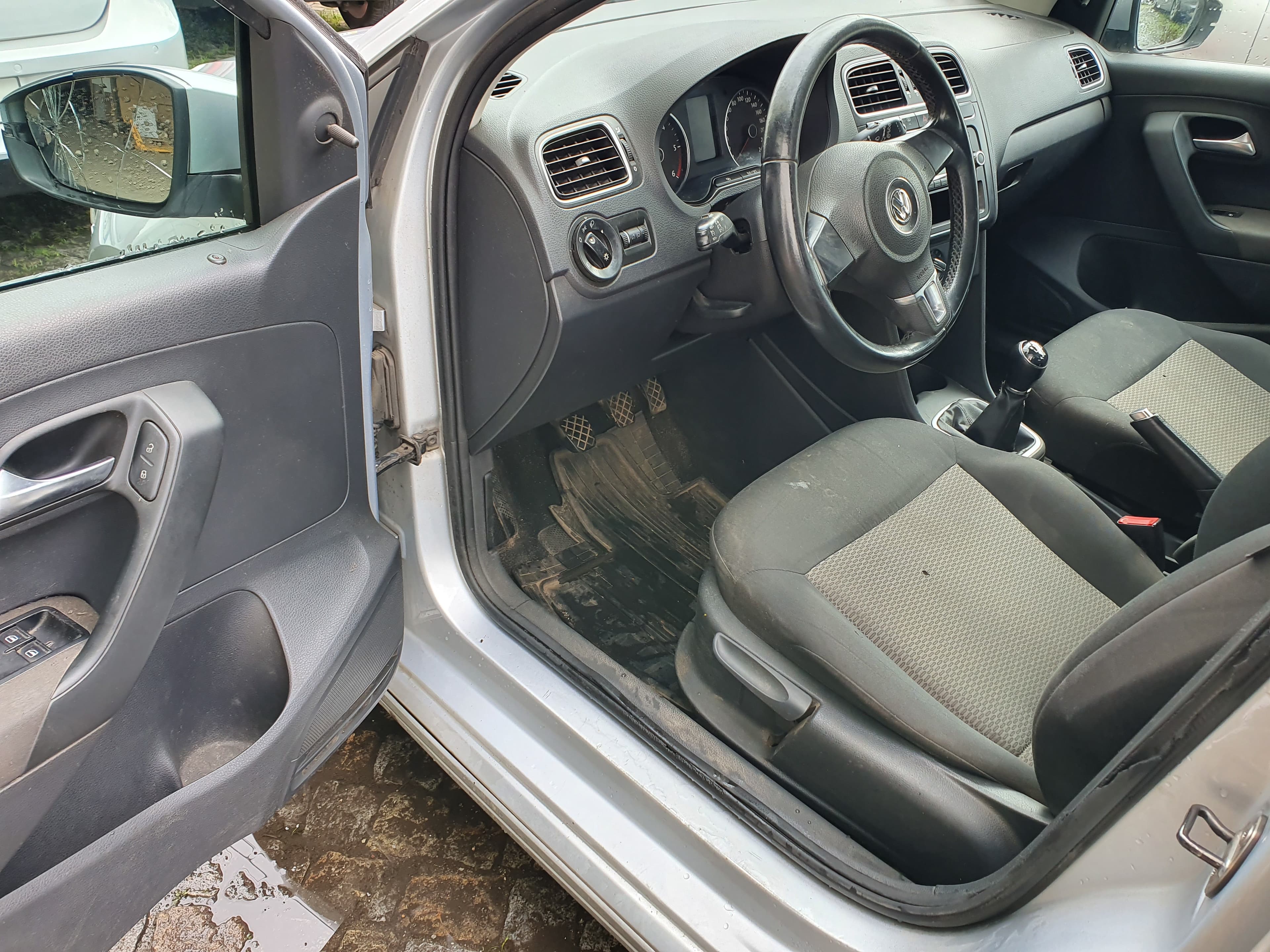 Volkswagen Polo · Ano 2012 — imagem 24