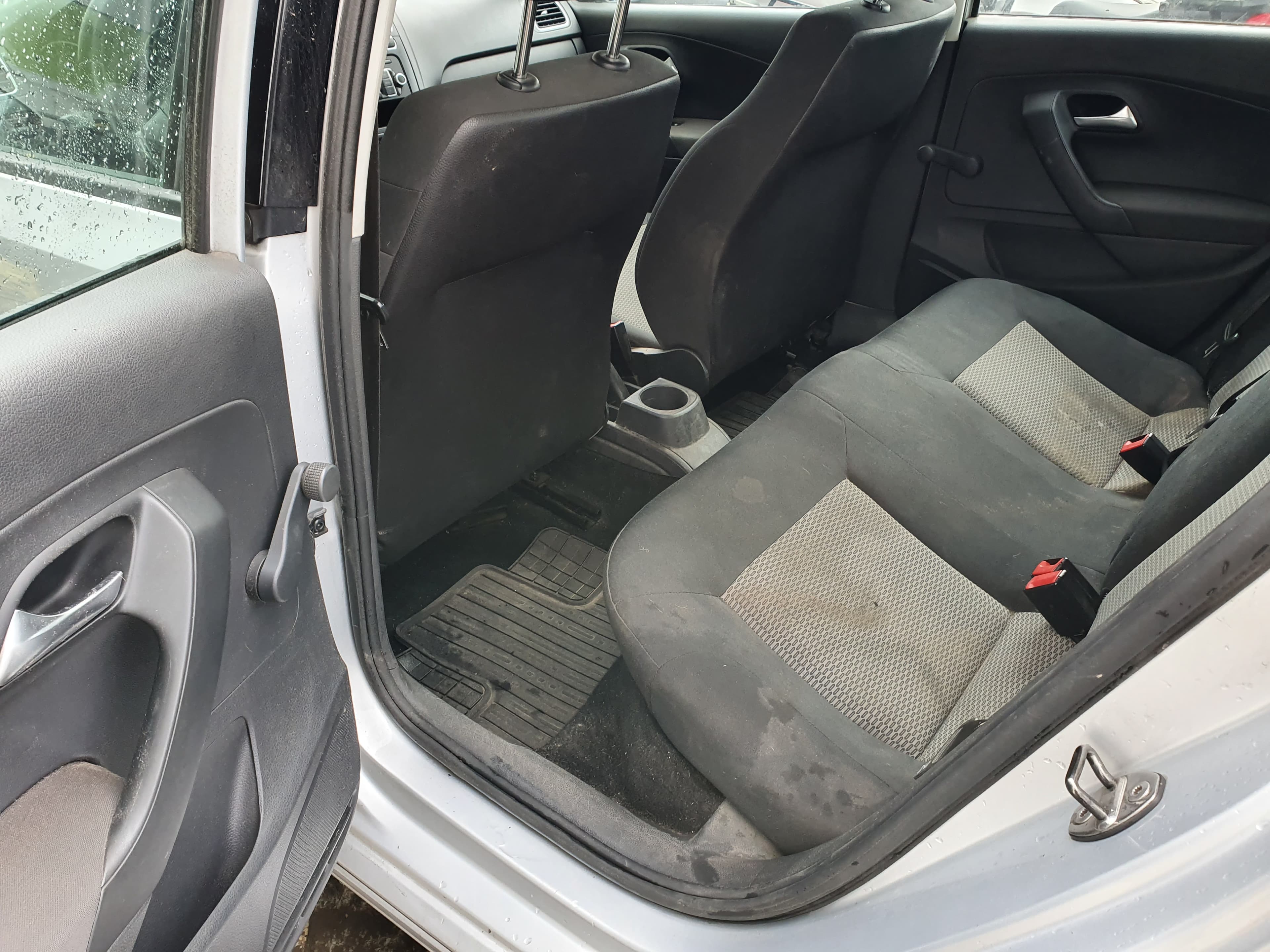 Volkswagen Polo · Ano 2012 — imagem 21