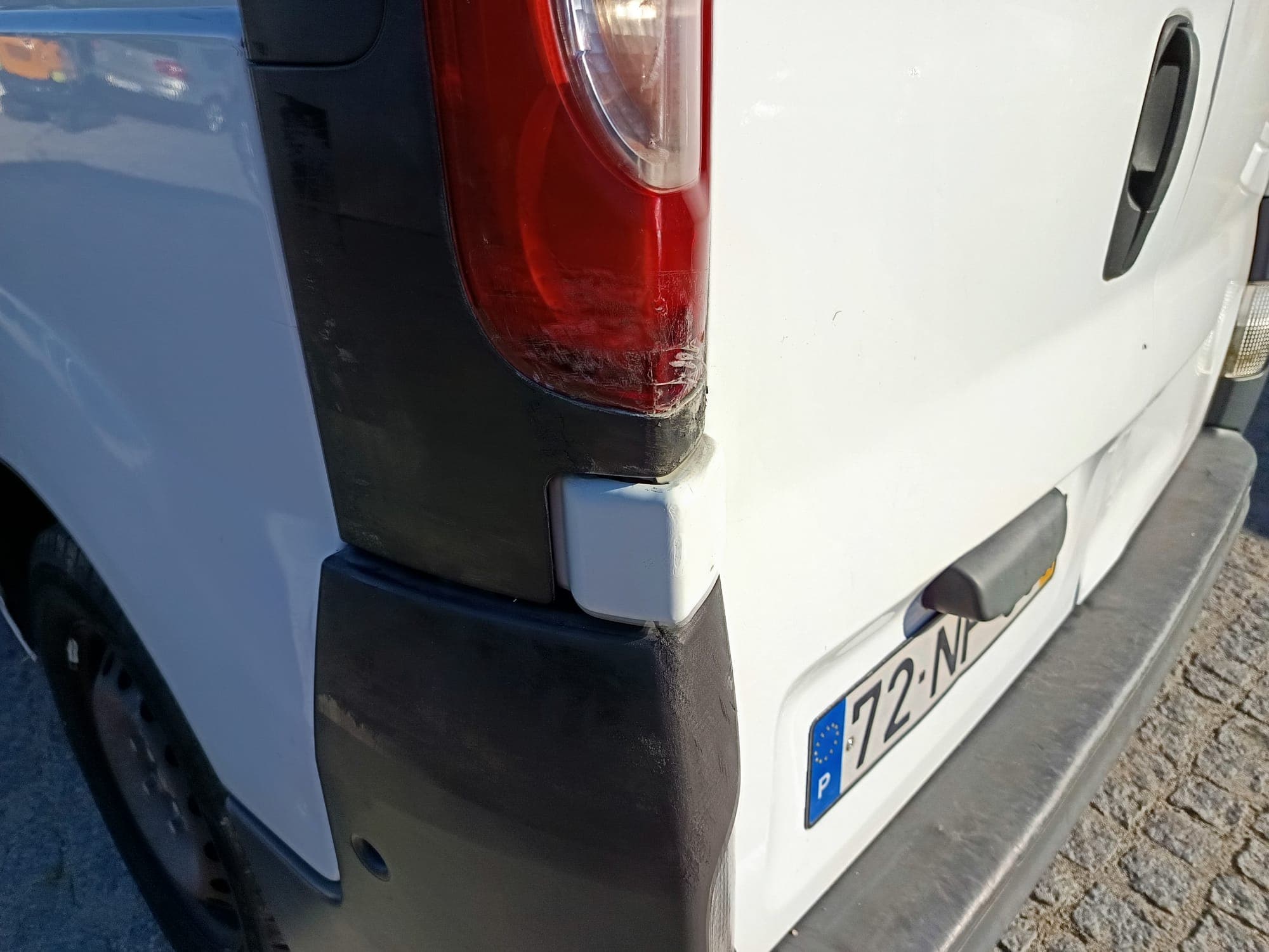 Renault Trafic Caixa 2.0 DCI · Ano 2013 — imagem 10