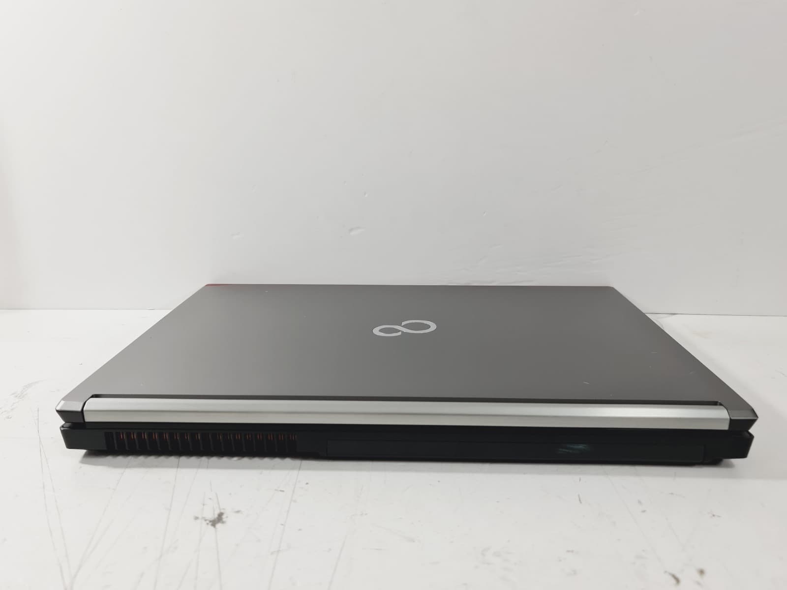 Portátil Workstation H770 — imagen 4