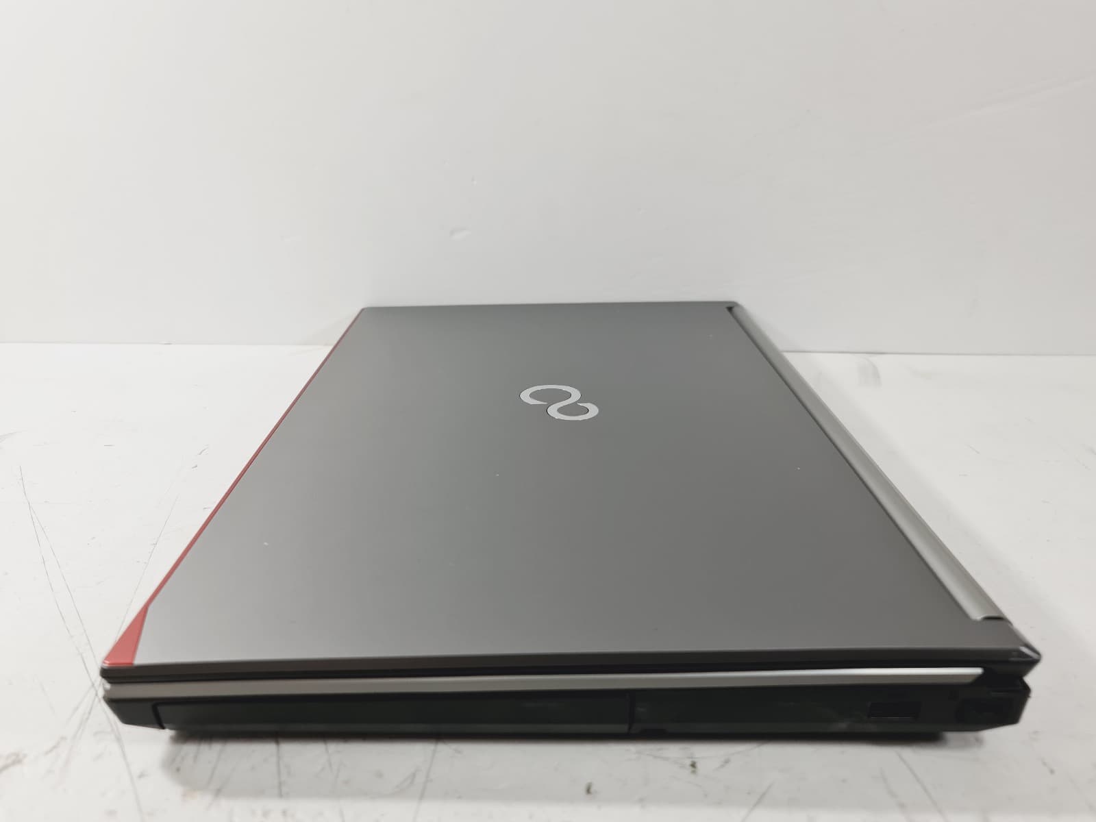 Portátil Workstation H770 — imagen 3