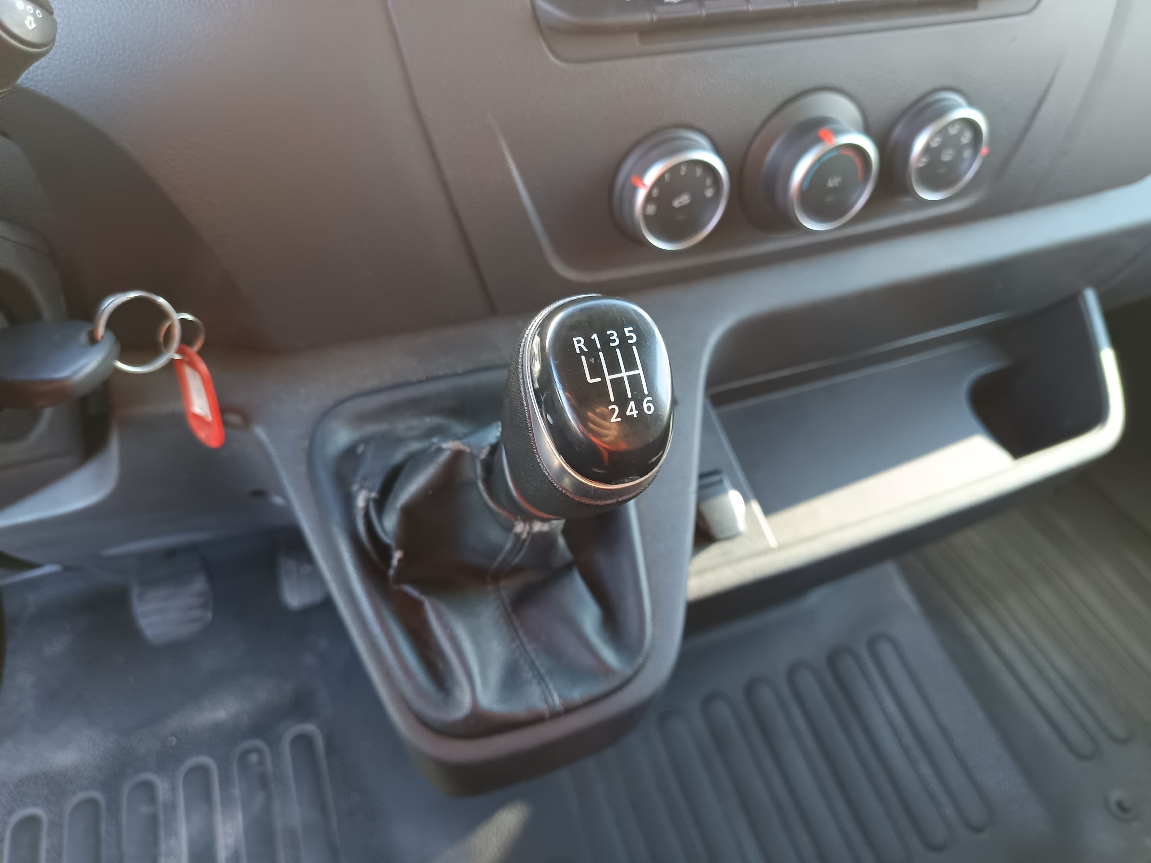 Opel Movano · Ano 2019 — imagen 28