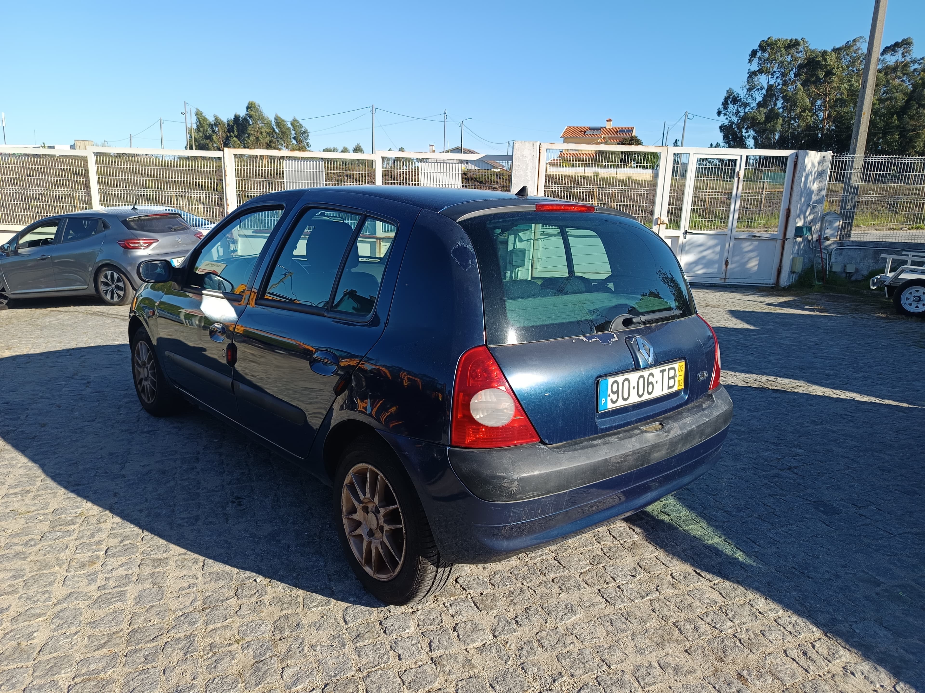 Renault Clio · Ano 2002 — imagem 6