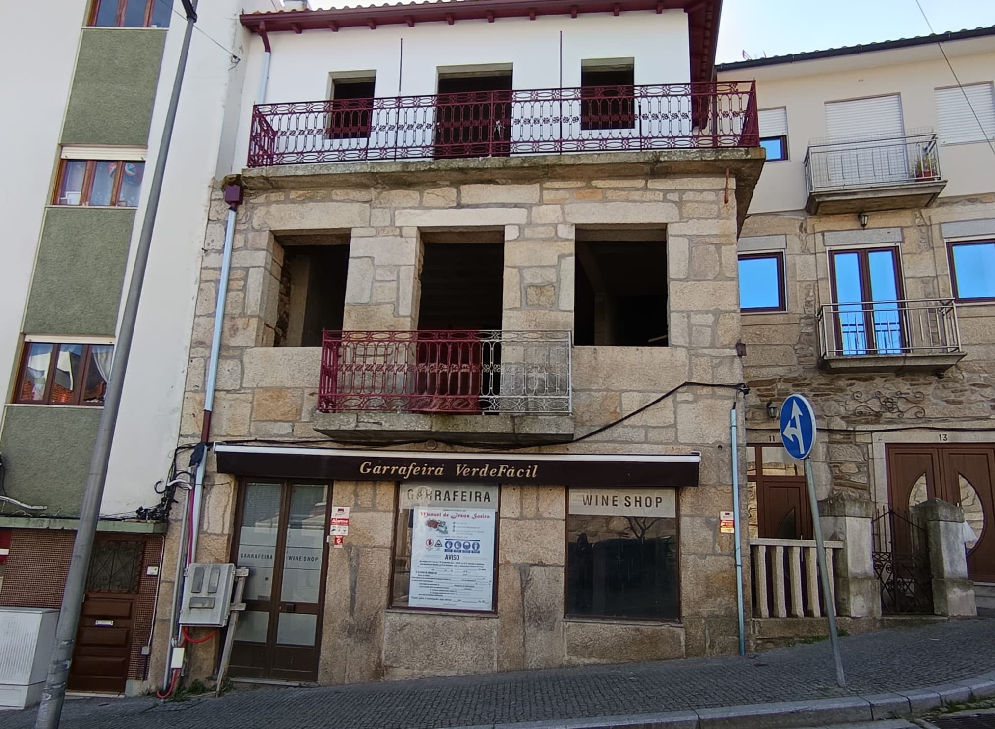 Edifício com 3 Pisos · Tabuaço — imagen 2