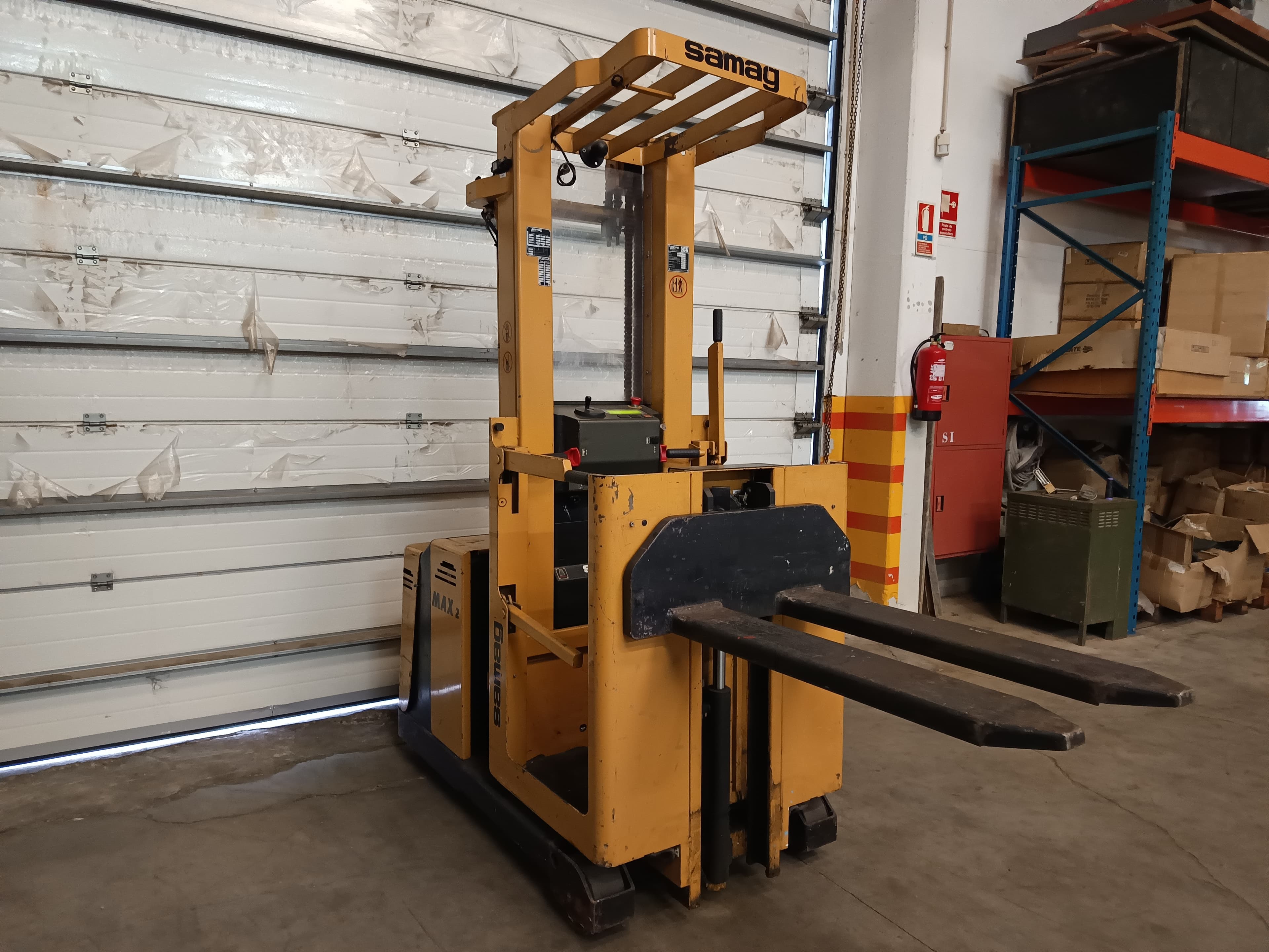 Stacker Samag MAX 2 Preparador de Encomenda · Elétrico · Ano 2001 — imagem 2