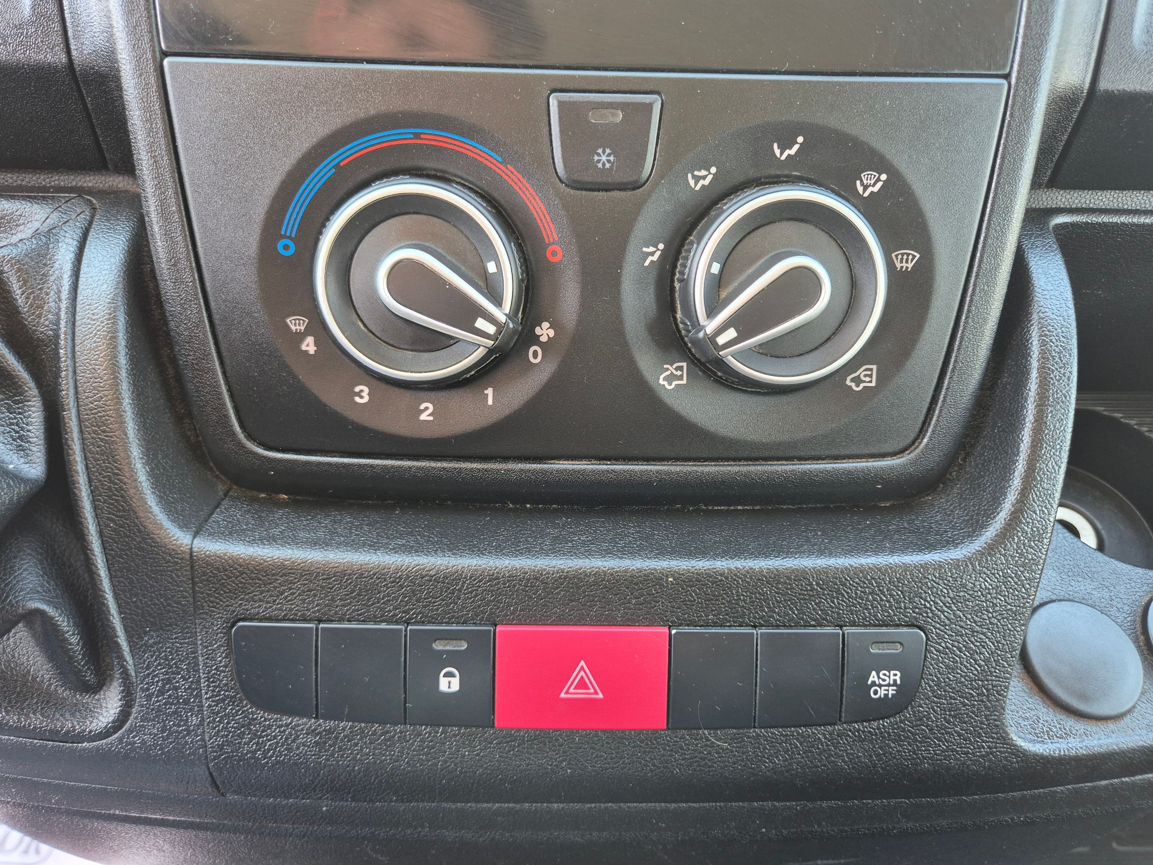 Peugeot Boxer · Ano 2018 — imagen 39