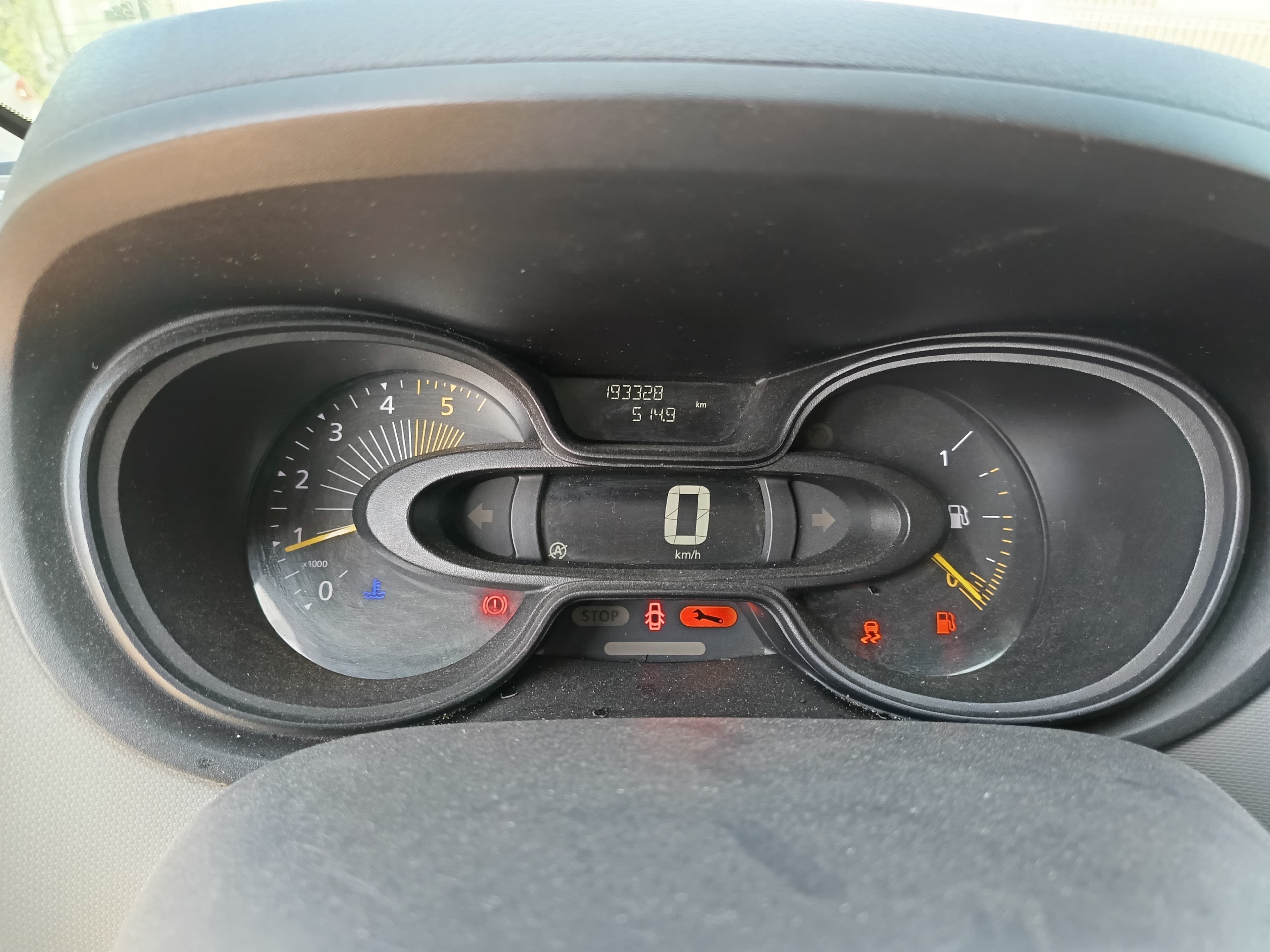 Renault Trafic · Ano 2015 — imagem 37