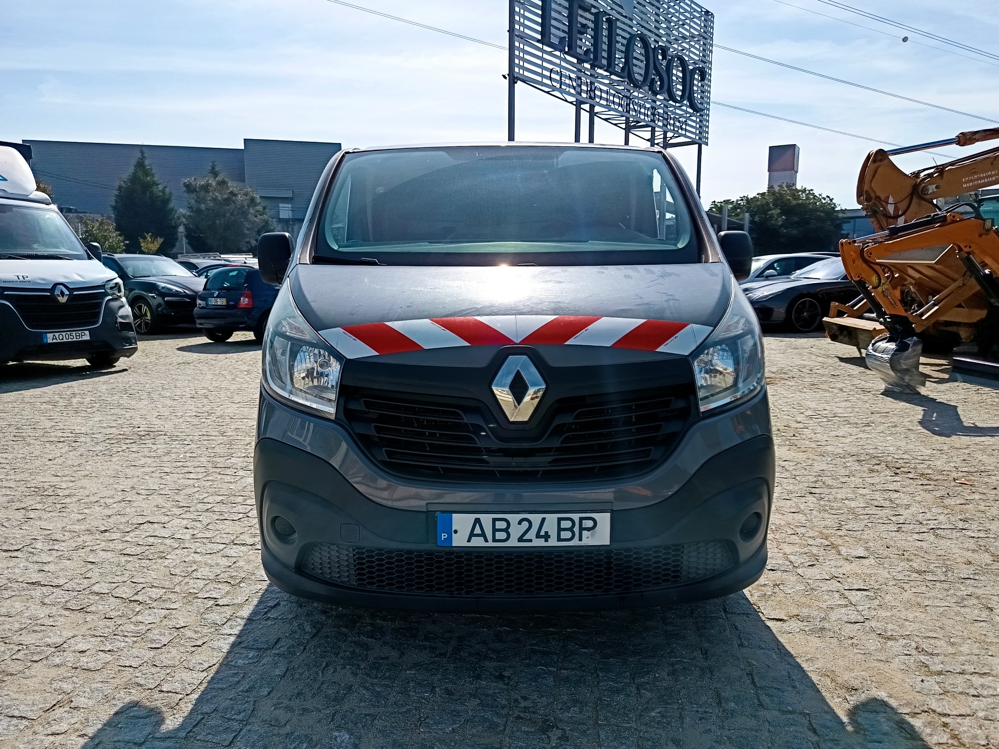 Renault Trafic · Ano 2015 — imagem 3