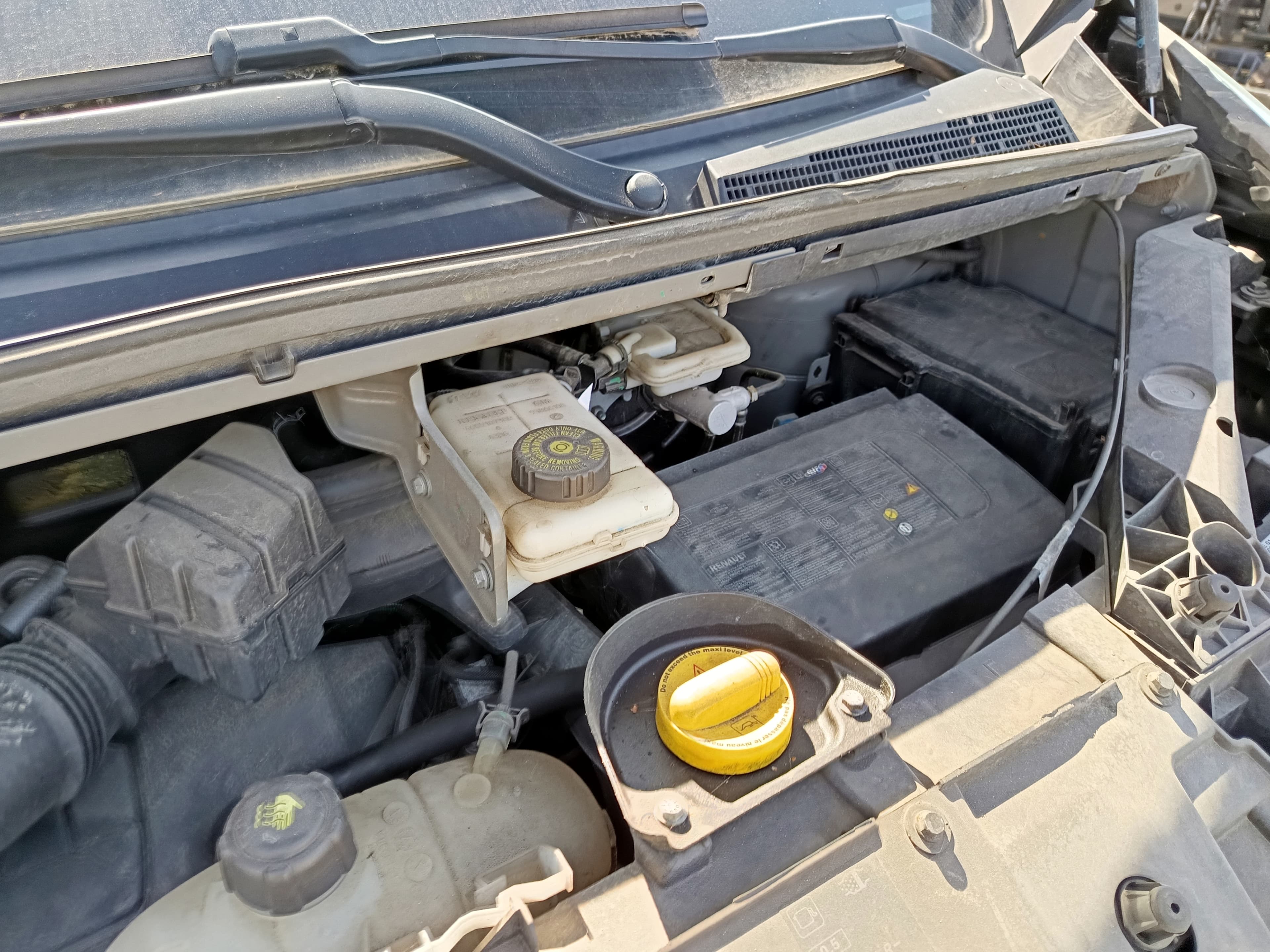 Renault Trafic · Ano 2015 — imagem 20