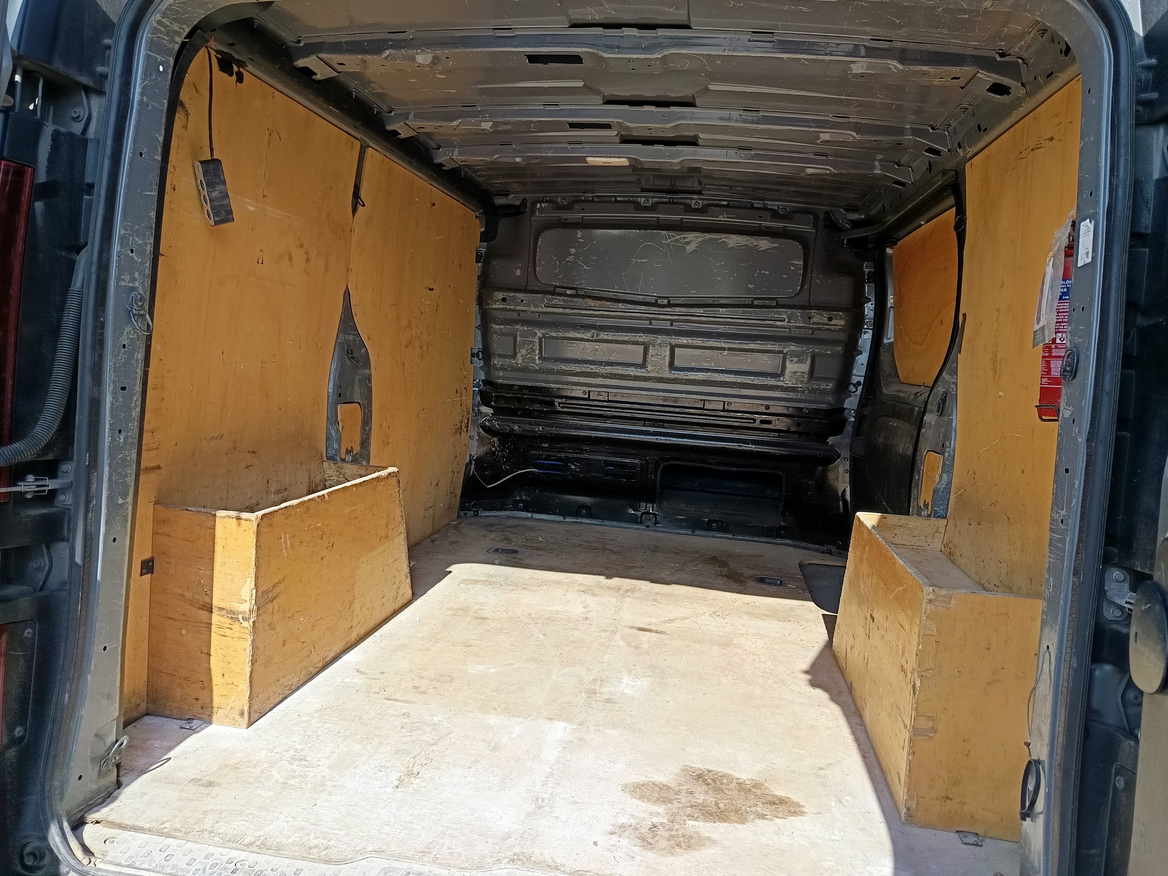 Renault Trafic · Ano 2015 — imagem 12
