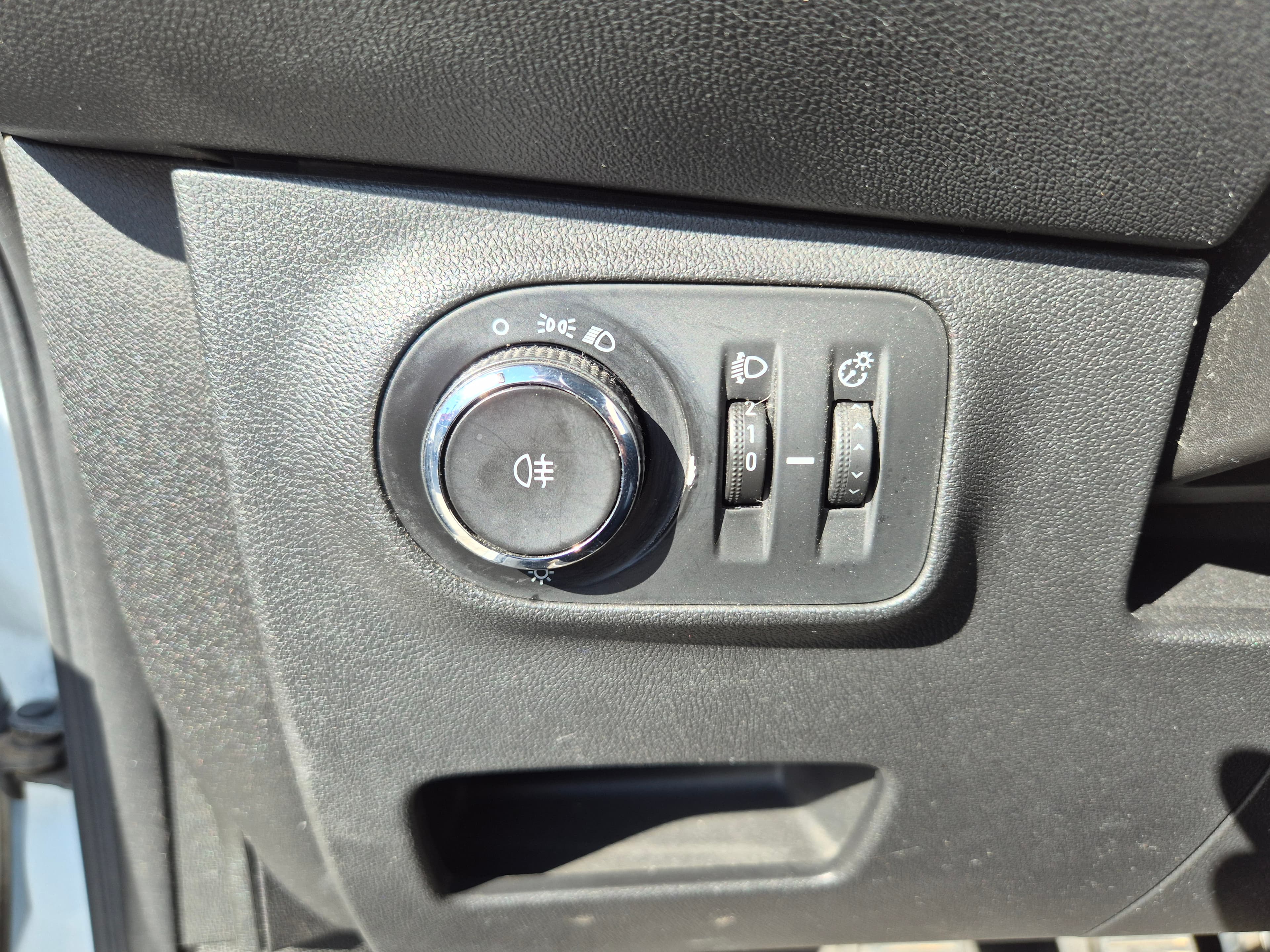 Opel Corsa E Van · Ano 2016 — image 25