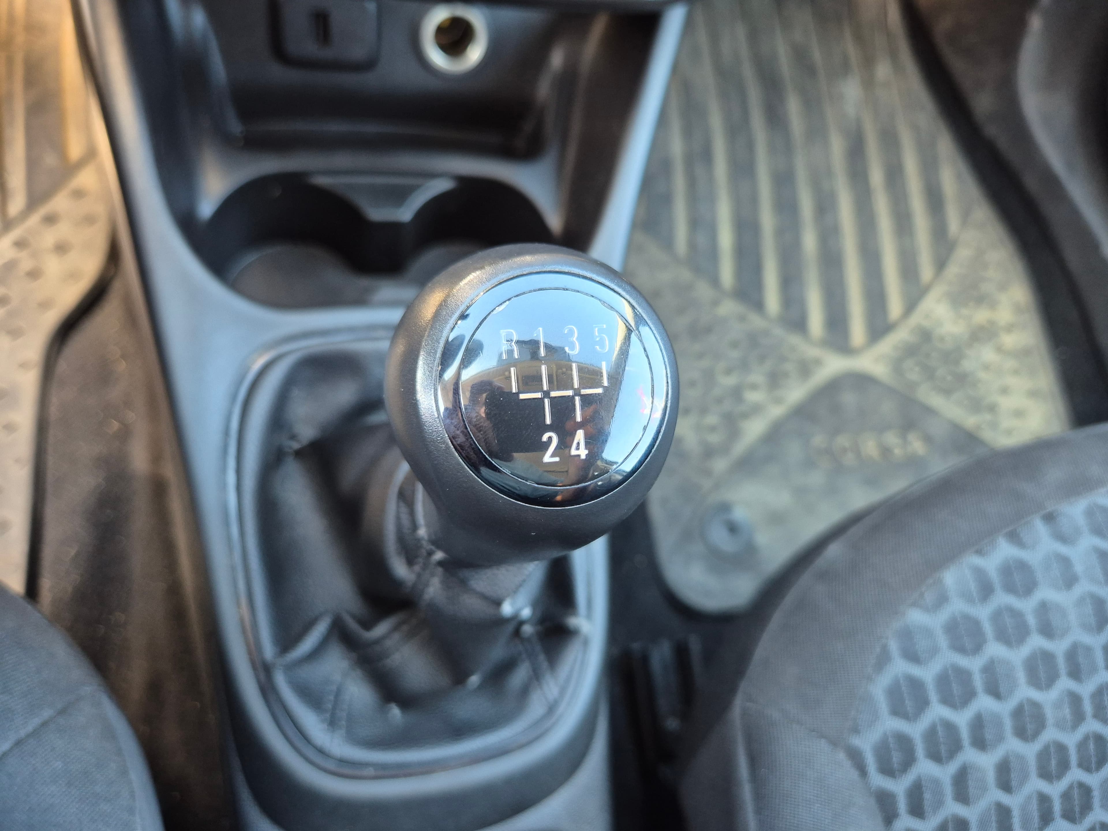 Opel Corsa E Van · Ano 2016 — image 42