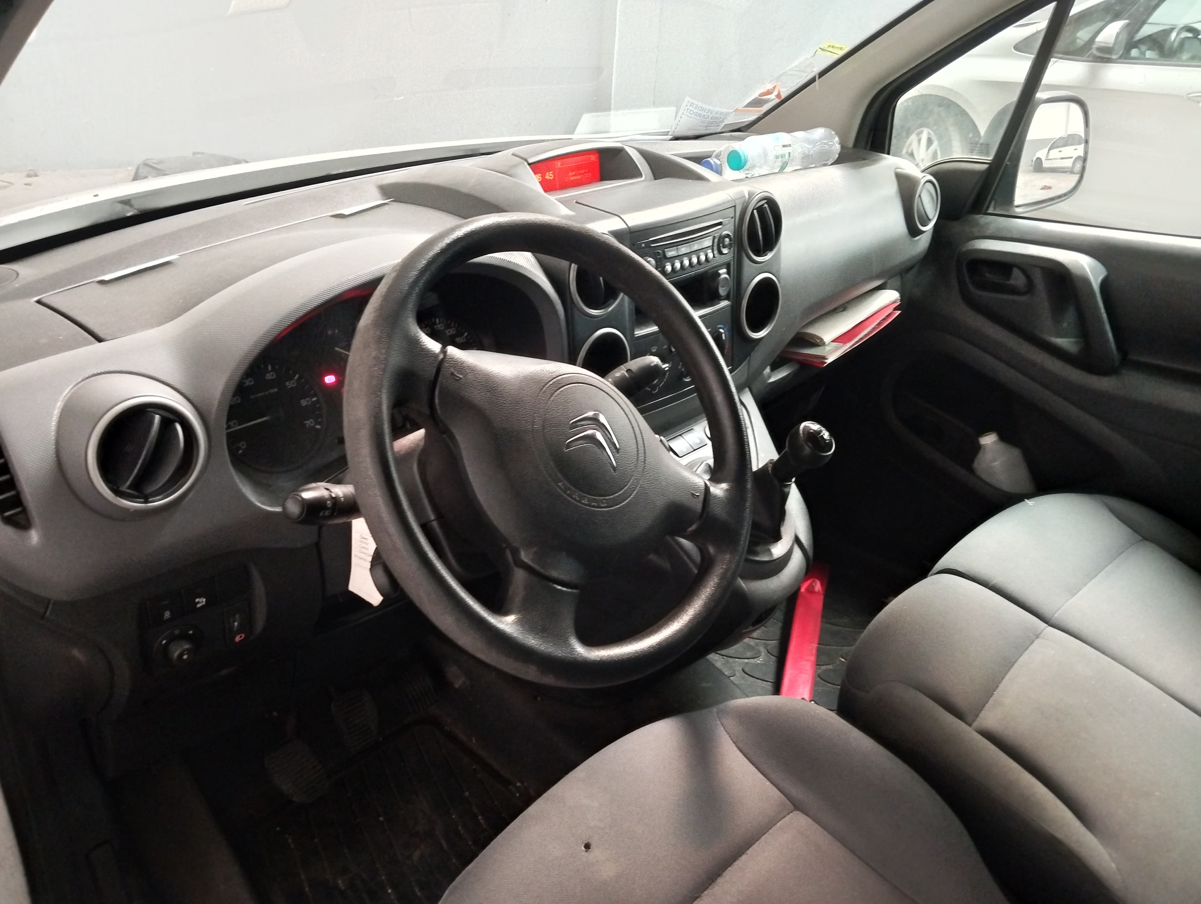 Citroën Berlingo 1.6 HDi · Ano 2016 — image 16