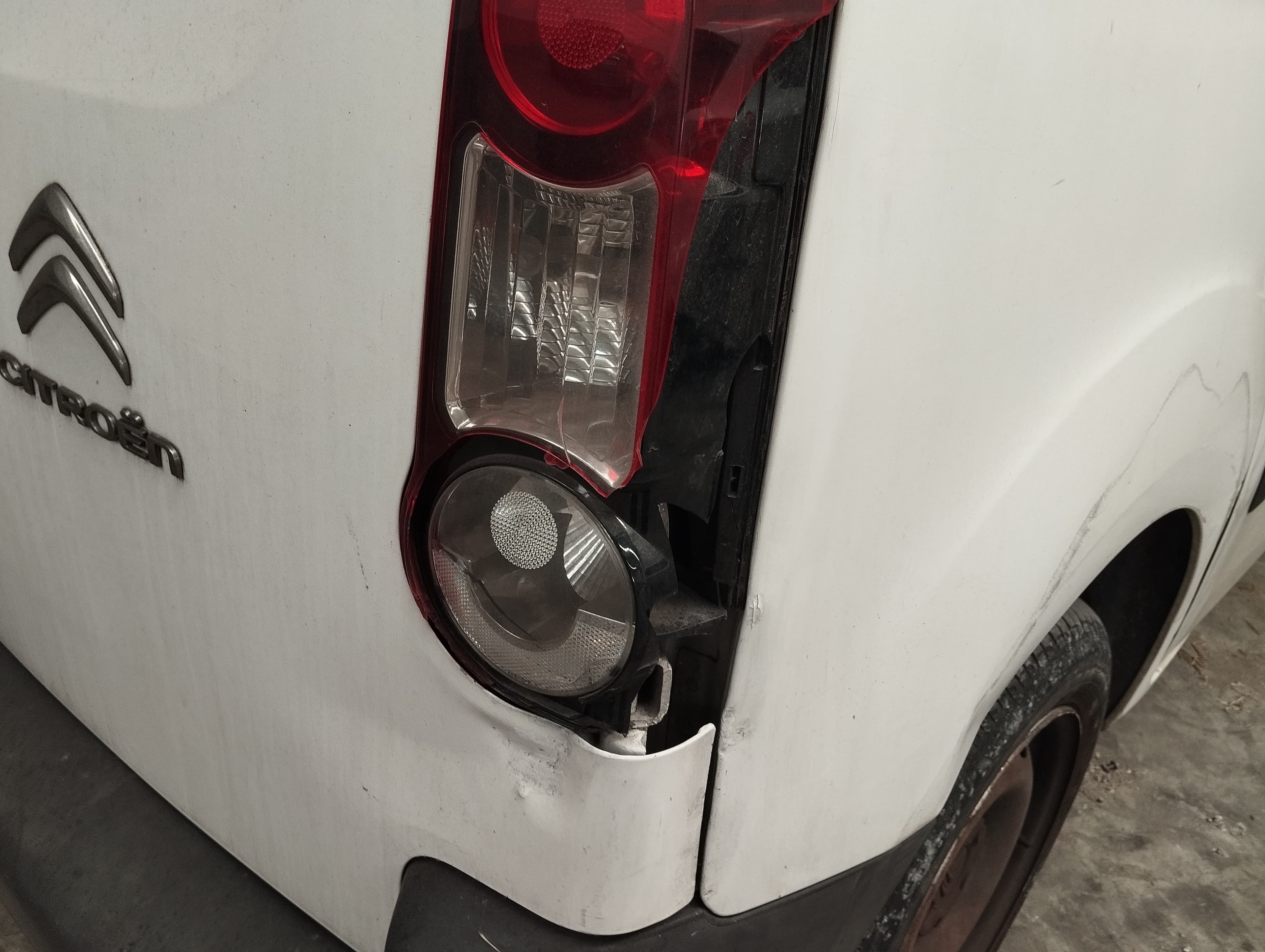 Citroën Berlingo 1.6 HDi · Ano 2016 — image 10