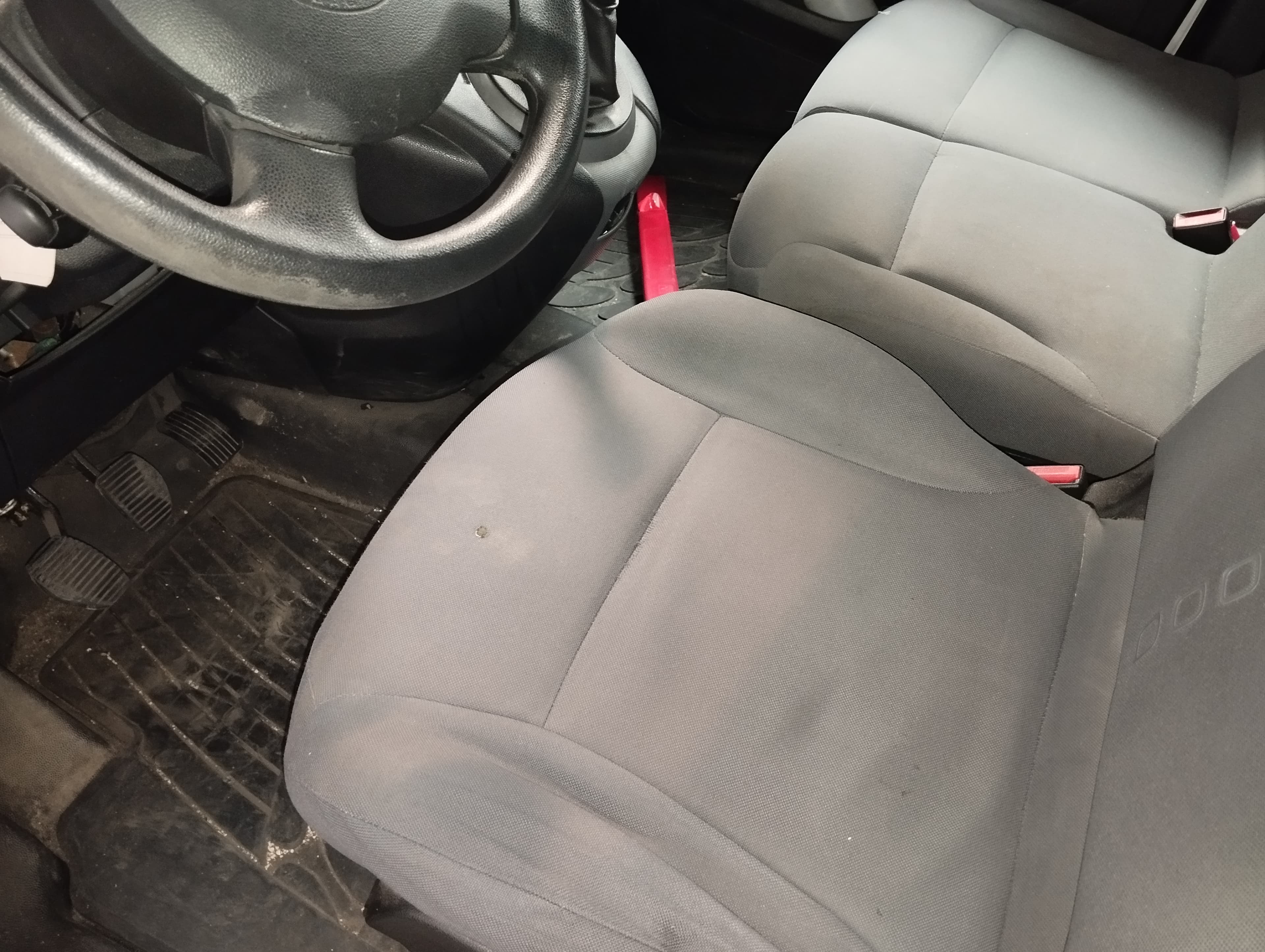 Citroën Berlingo 1.6 HDi · Ano 2016 — image 17