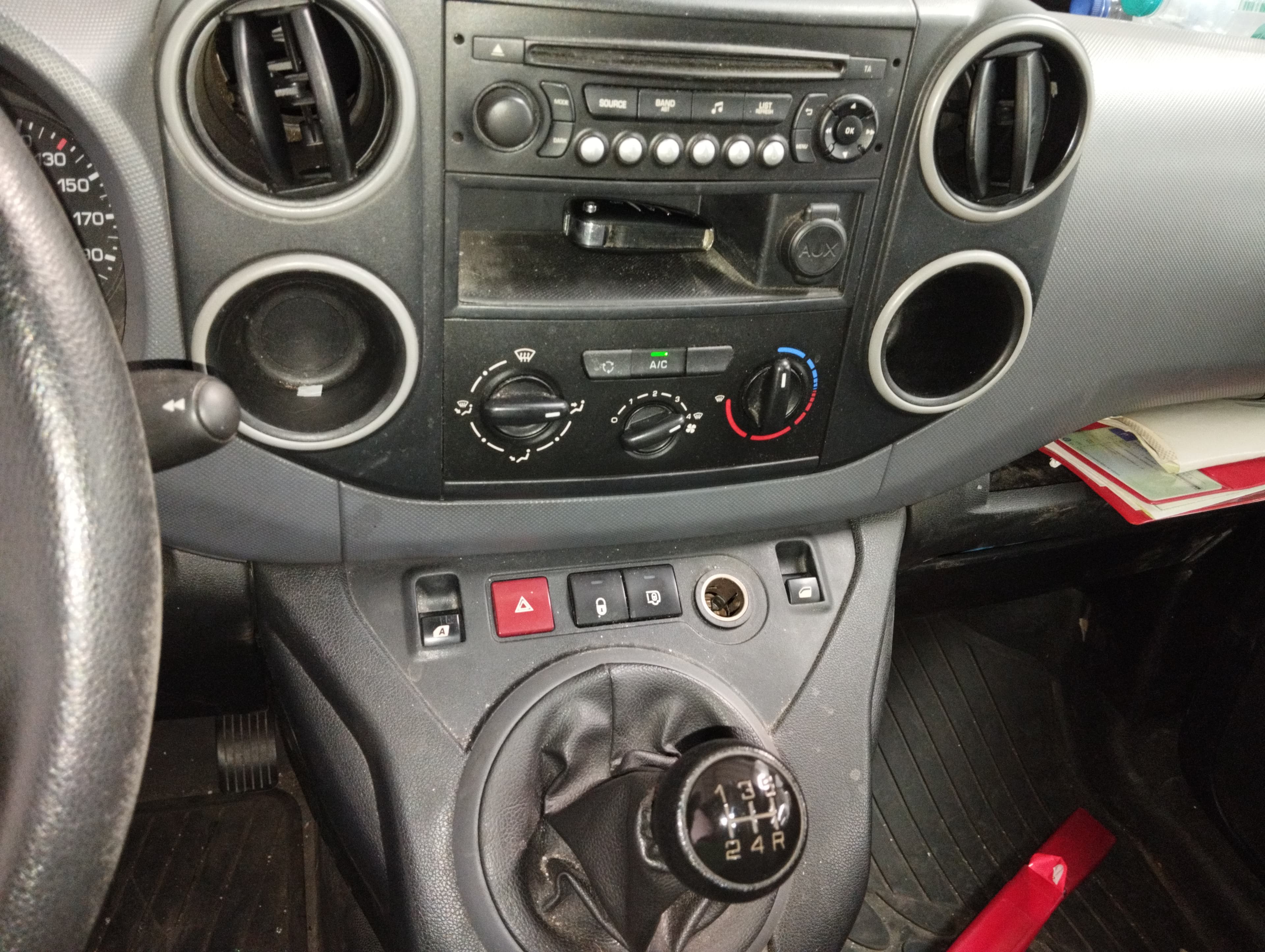 Citroën Berlingo 1.6 HDi · Ano 2016 — image 19