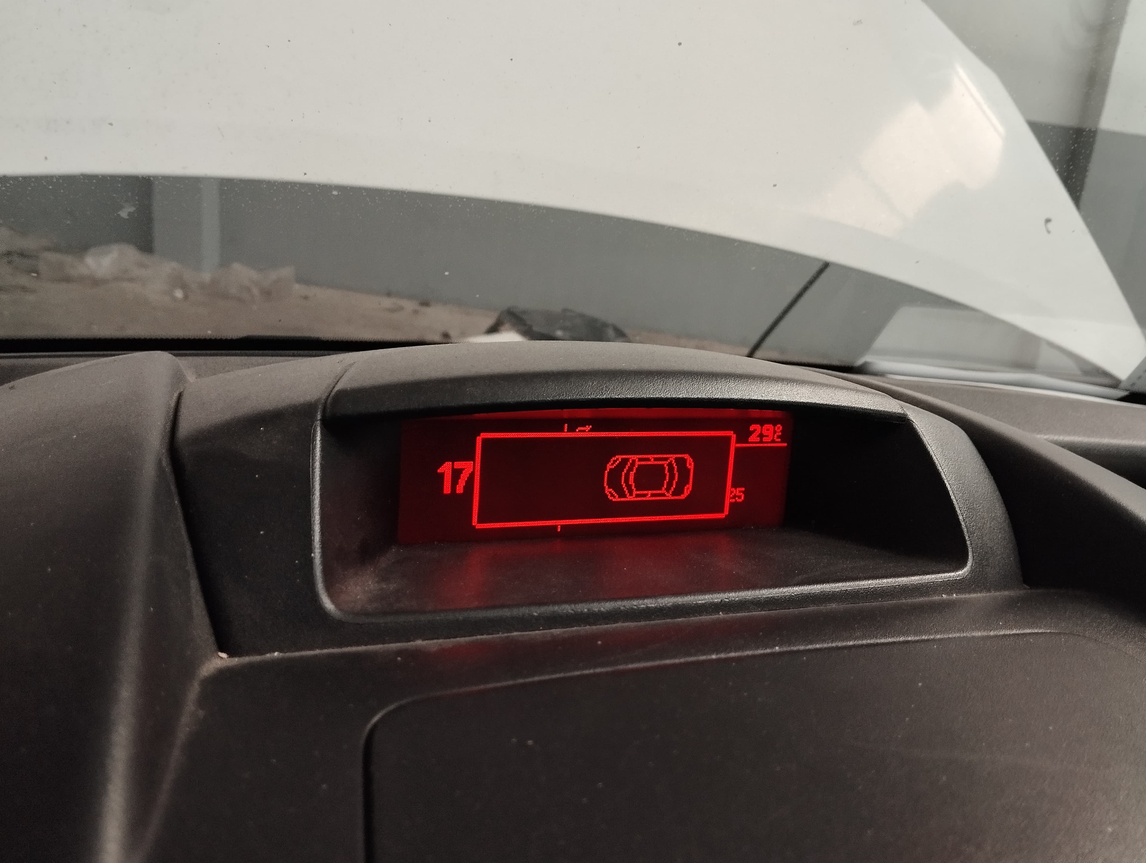 Citroën Berlingo 1.6 HDi · Ano 2016 — image 18