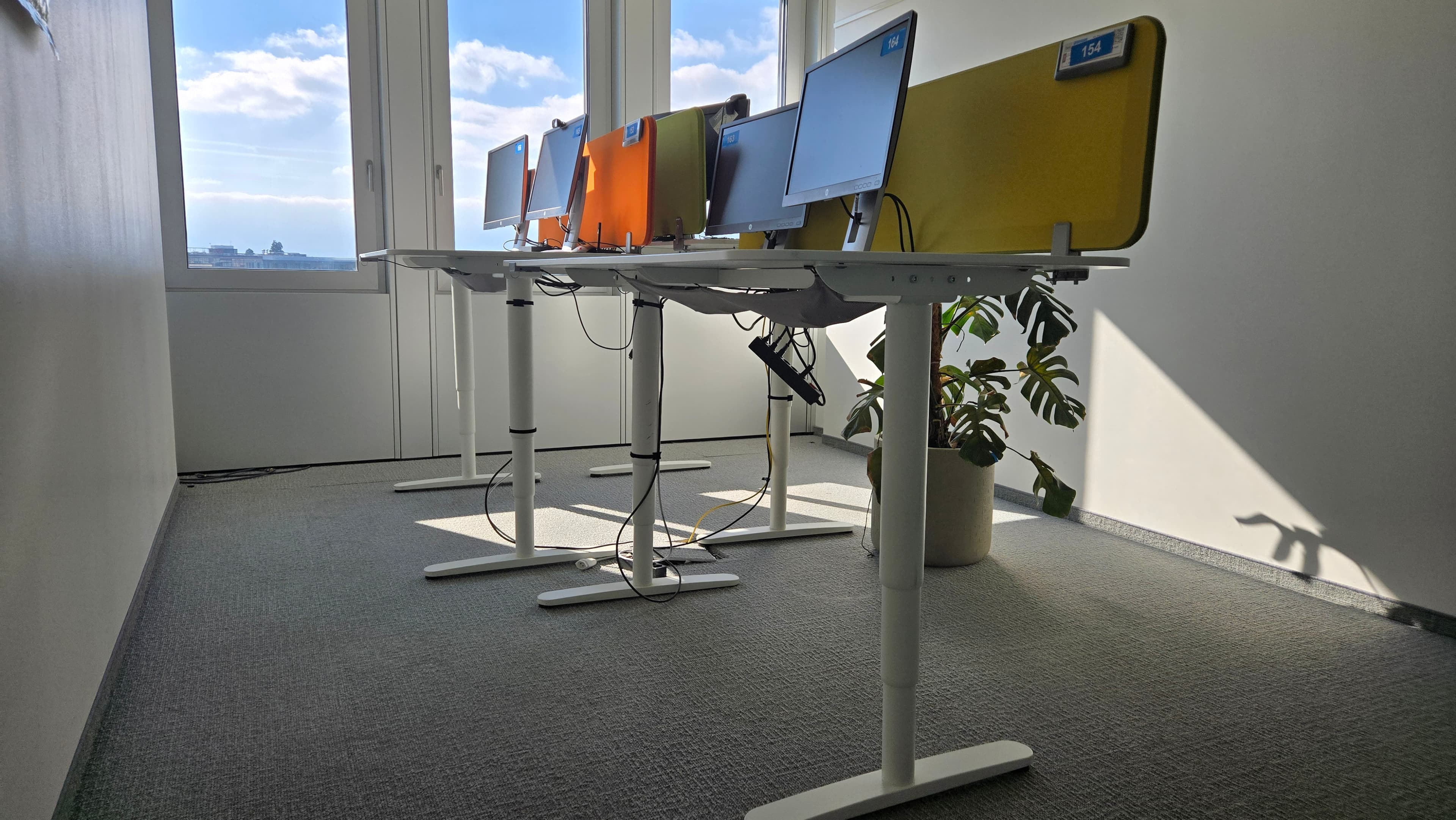 Ensemble de postes de travail électriques — imagen 3