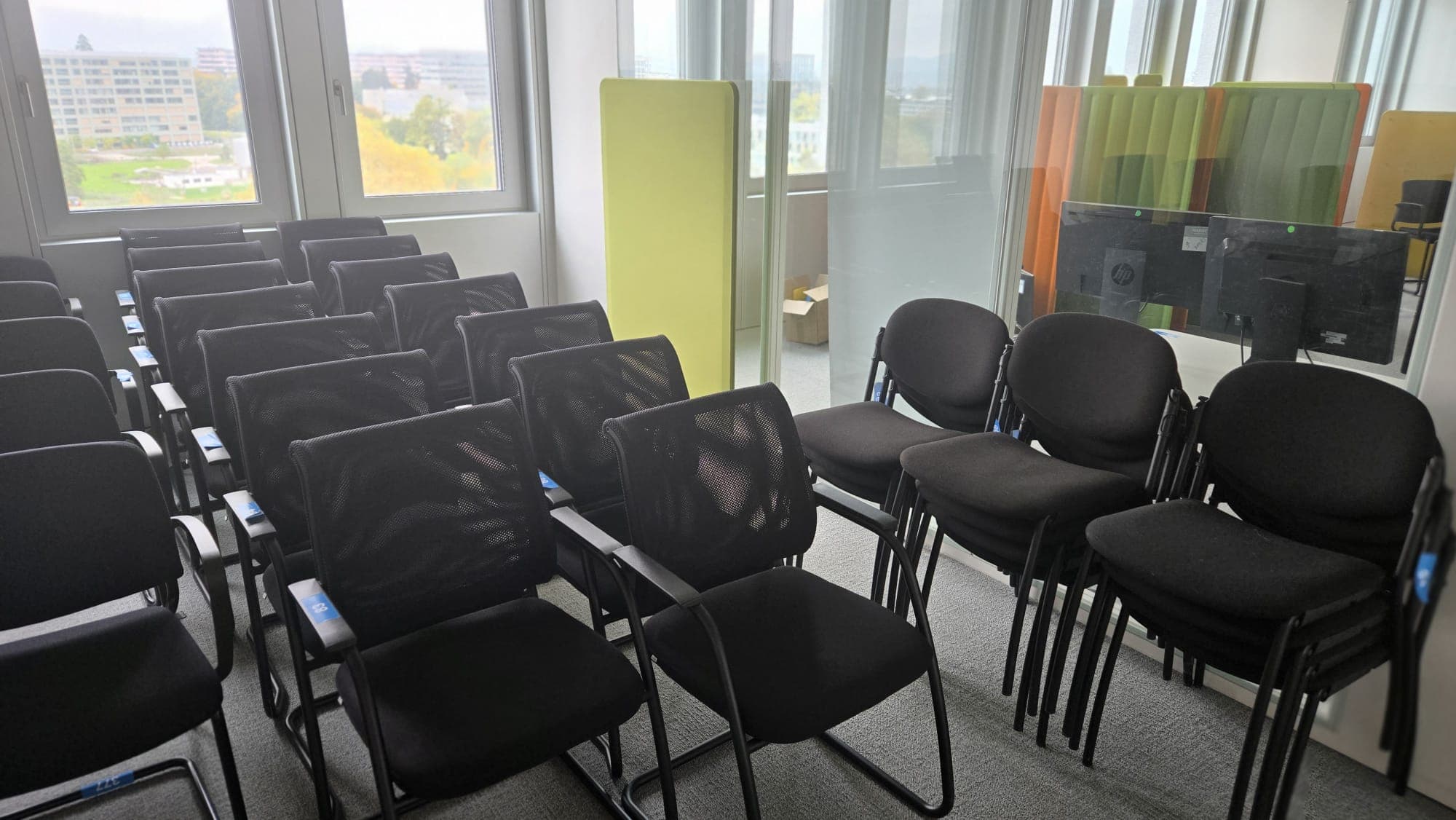 Ensemble complet de mobilier de bureau — imagem 3