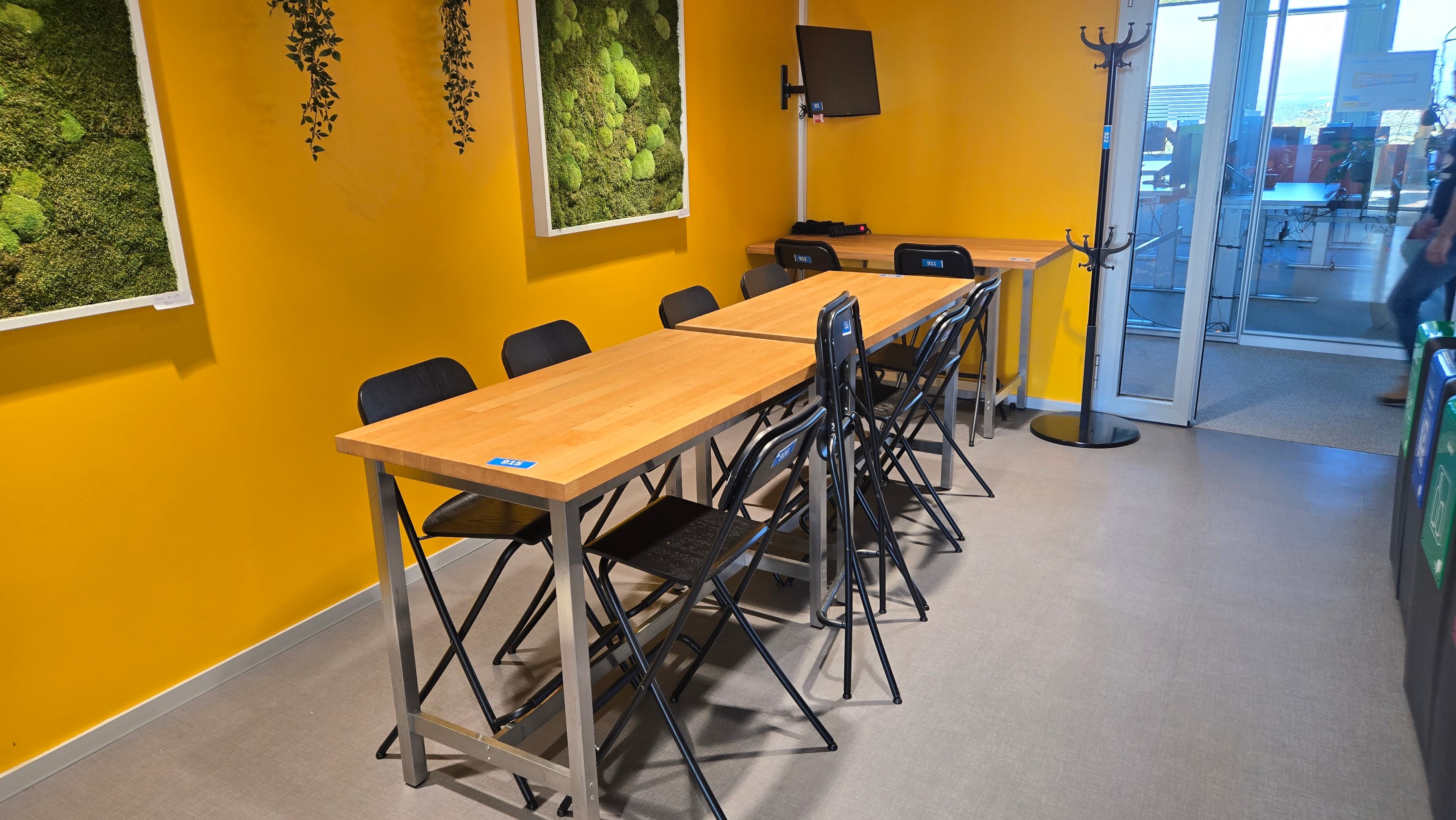 Ensemble pour espace de pause ou cafétéria — imagen 1