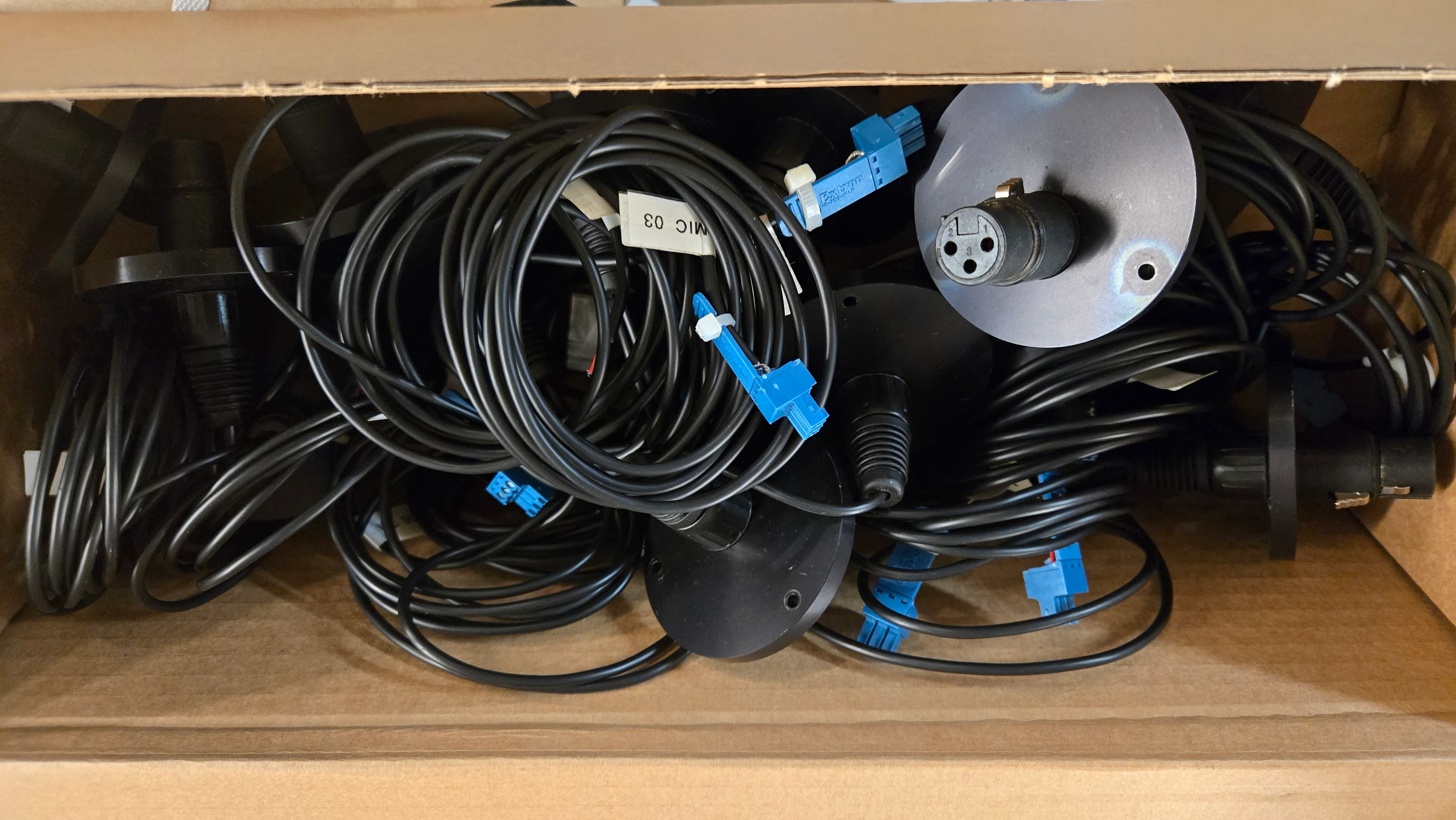 Accessoires et câblage audiovisuel divers — imagem 4