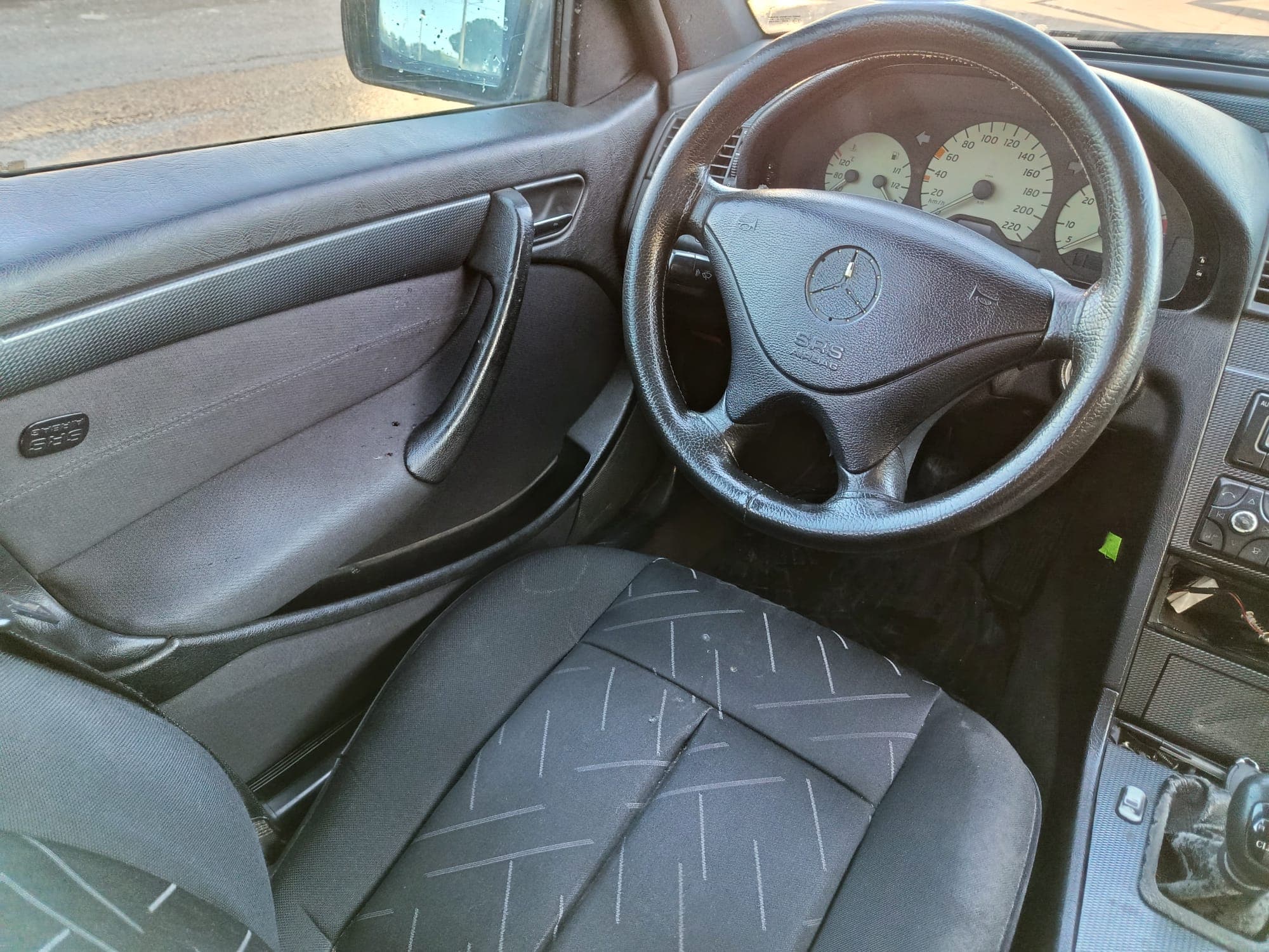 Mercedes-Benz C220 CDI · Ano 2000 — imagem 13