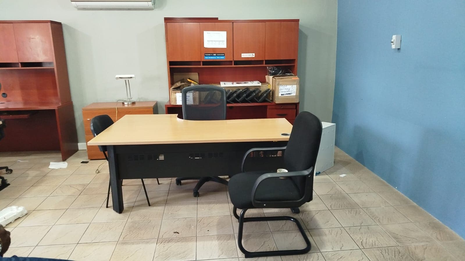 Mobiliario de oficina — imagen 1