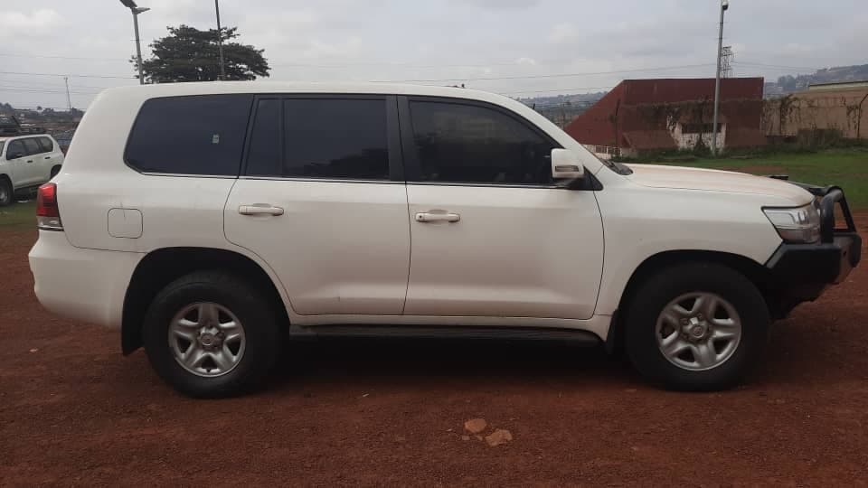 Toyota  Landcruser VX - VDJ200R-GNTEZ 2017 — imagen 3