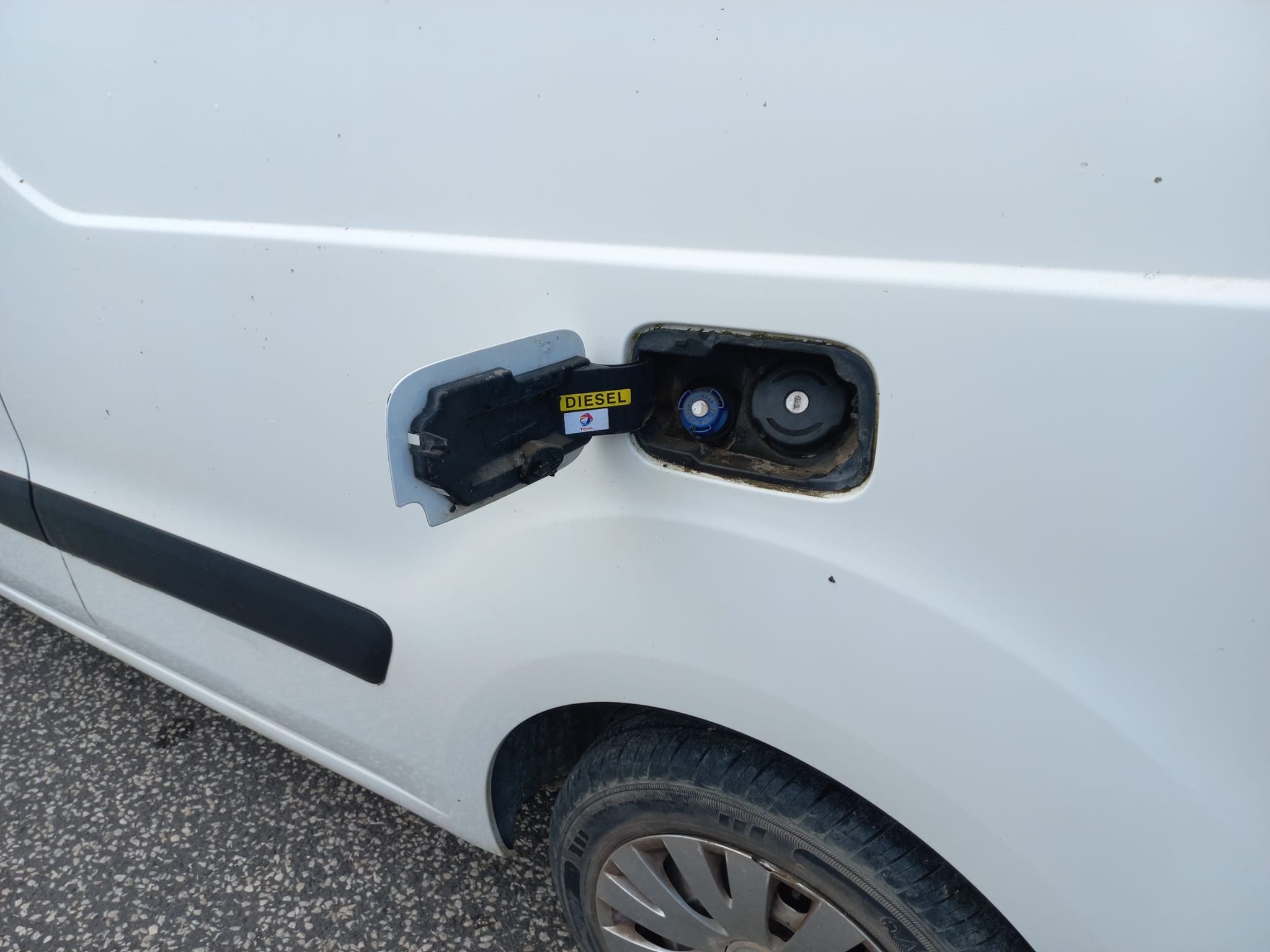 Citroën Berlingo · Ano 2016 — image 15
