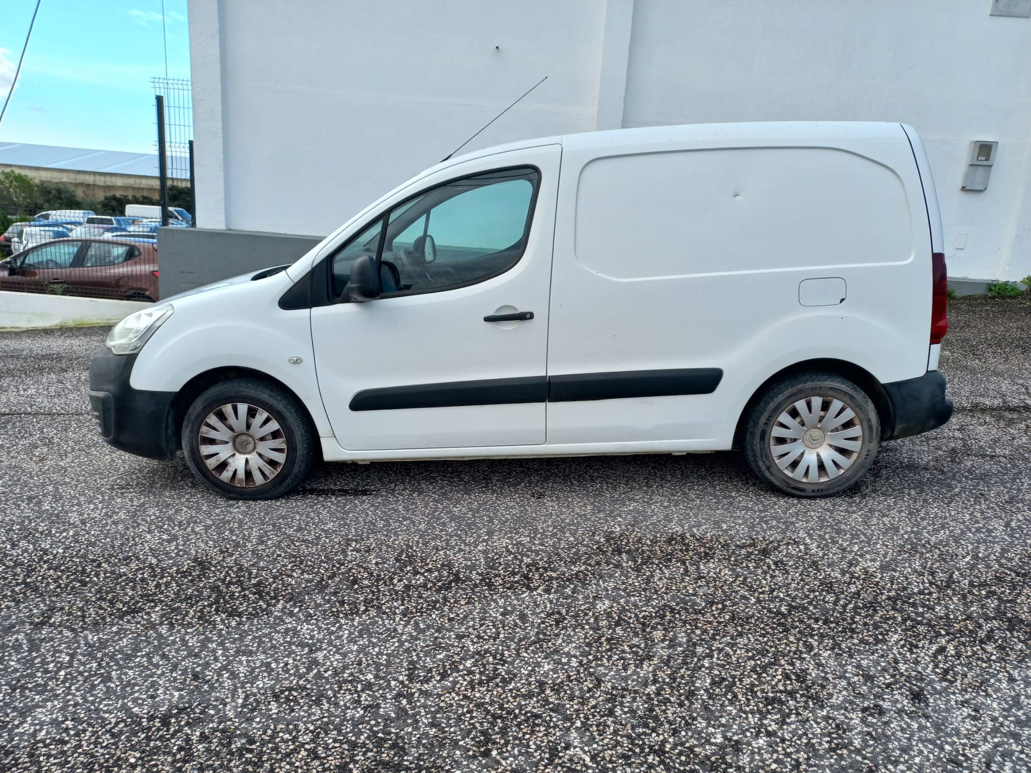 Citroën Berlingo · Ano 2016 — image 5